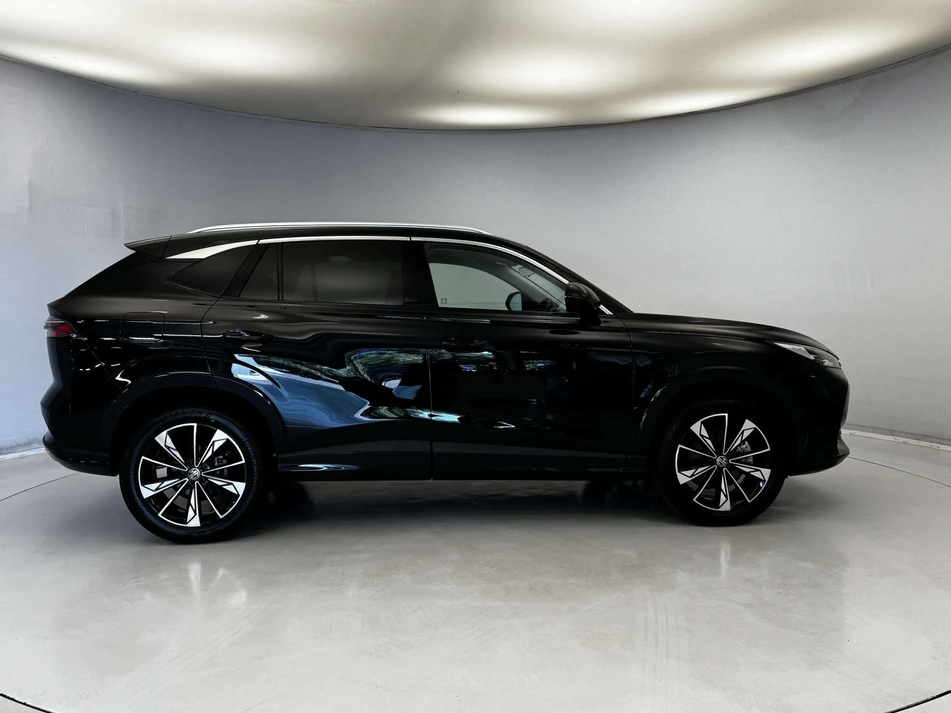 A 2025 MG HS 1.5 T-GDI Trophy 5dr â 8.9% APR â A 2025 MG HS 1.5 T-GDI Trophy 5dr â 8.9% APR â