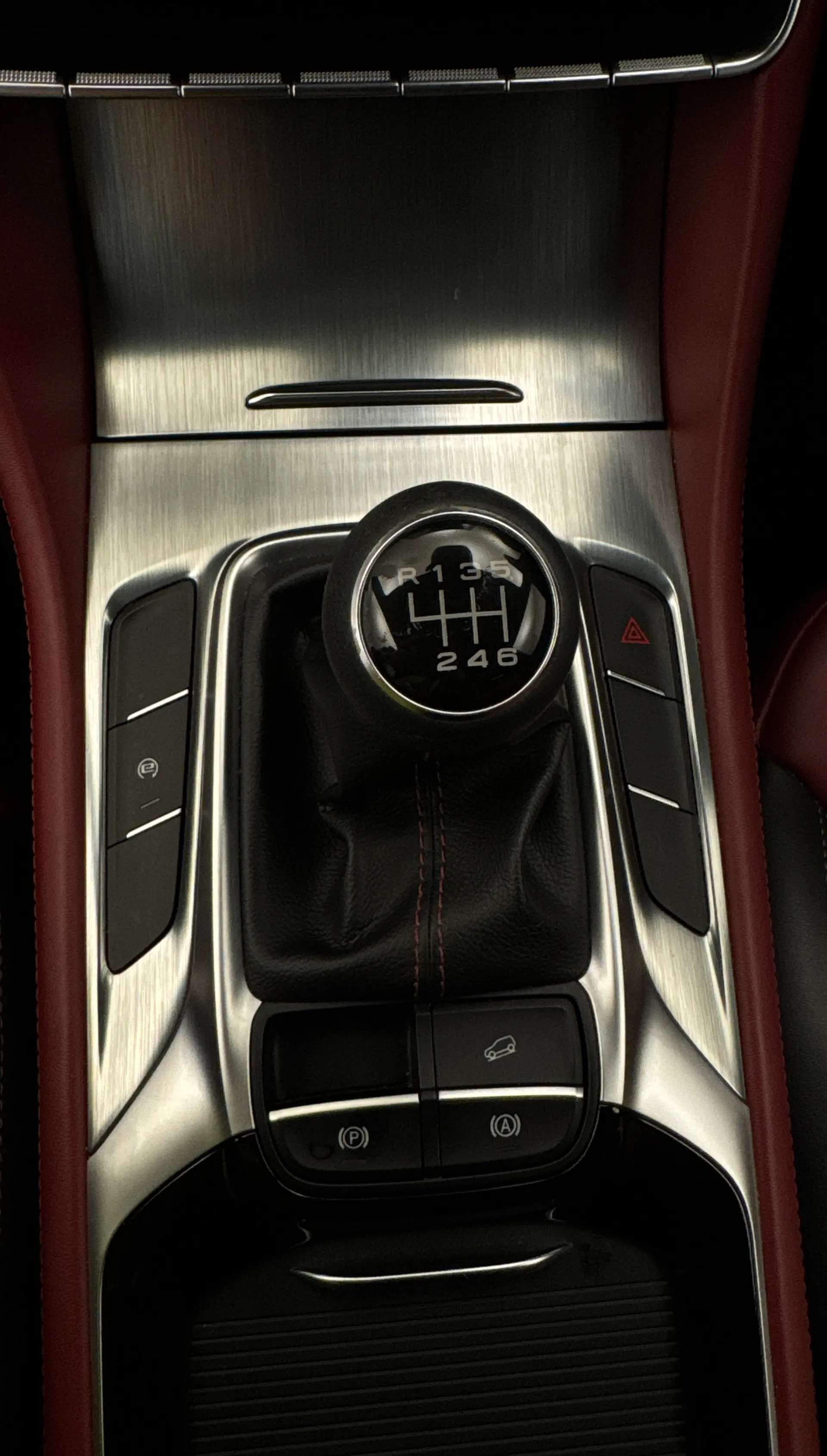 2023 MG HS 2023 MG HS
