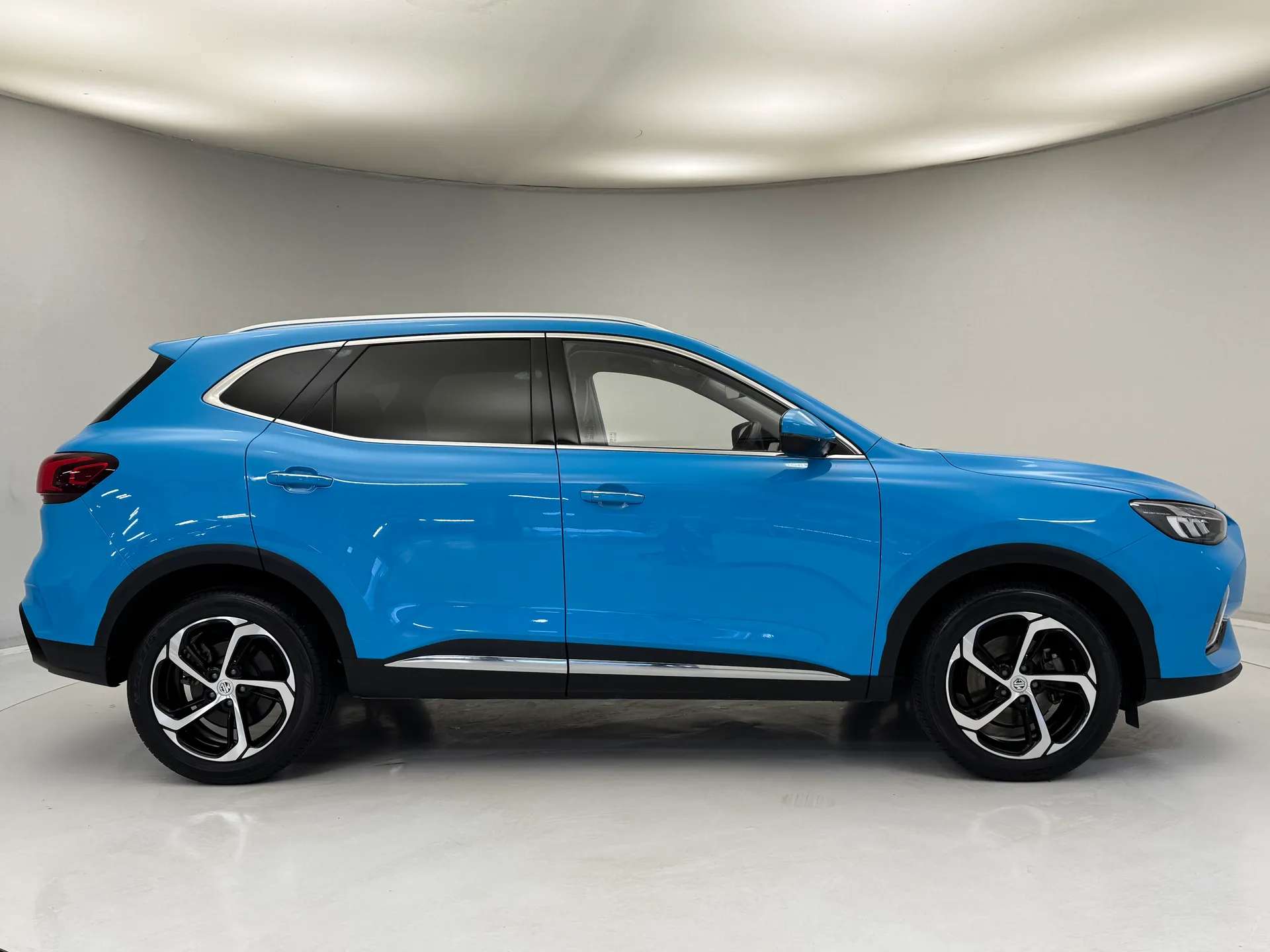 A 2024 MG HS 1.5 T-GDI Trophy 5dr â
Trophy â
A 2024 MG HS 1.5 T-GDI Trophy 5dr â
Trophy â