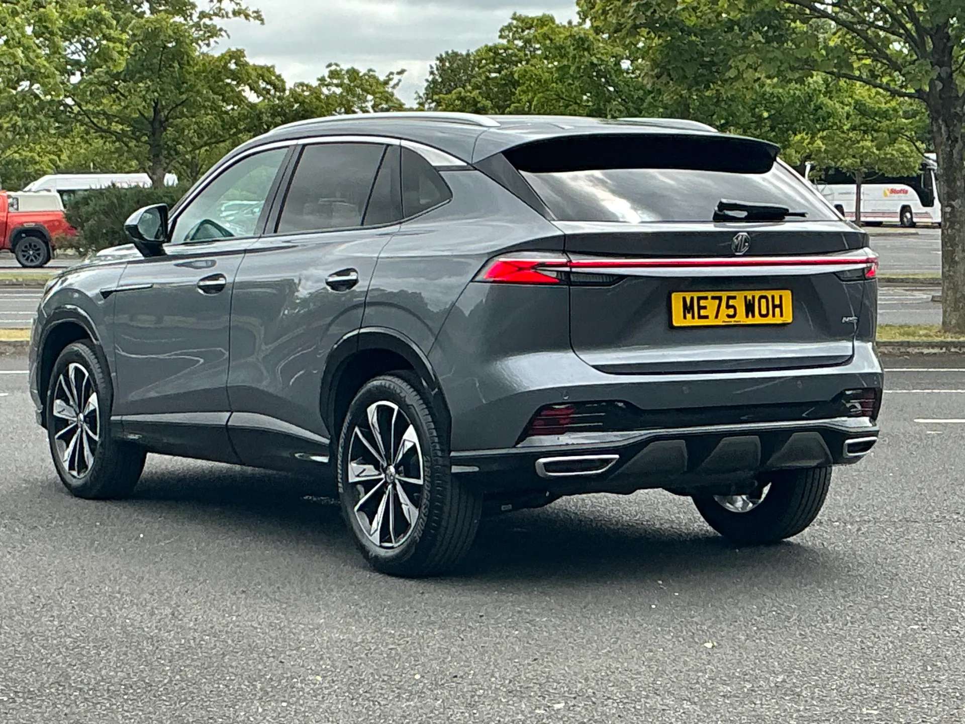 2026 MG HS 2026 MG HS
