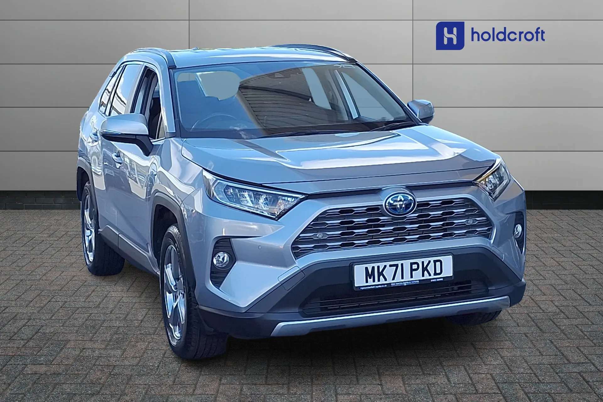 A 2021 TOYOTA RAV4 2.5 VVT-i Hybrid Design 5dr CVT 2WD A 2021 TOYOTA RAV4 2.5 VVT-i Hybrid Design 5dr CVT 2WD