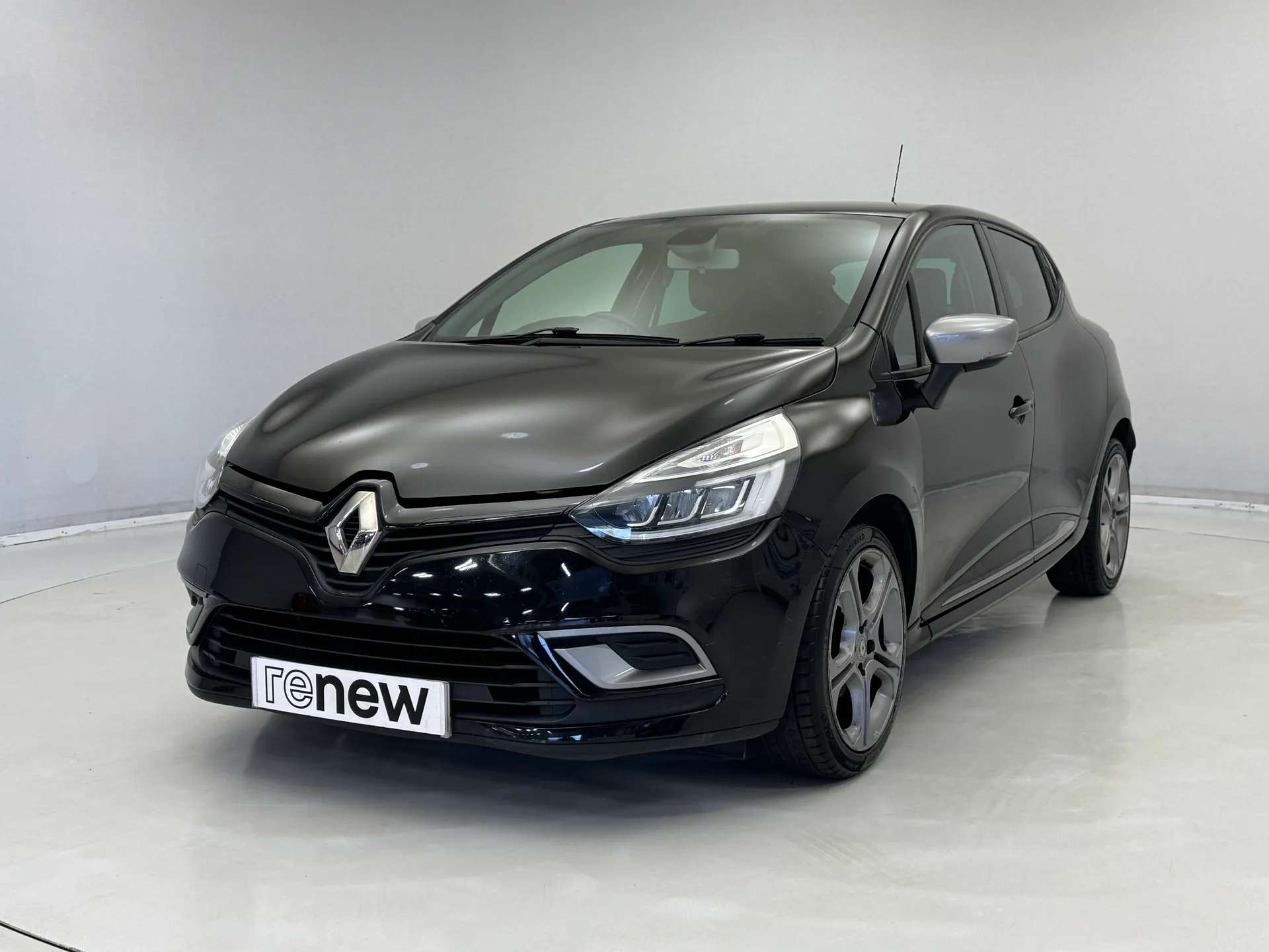A 2019 RENAULT CLIO 0.9 TCE 90 GT Line 5dr A 2019 RENAULT CLIO 0.9 TCE 90 GT Line 5dr