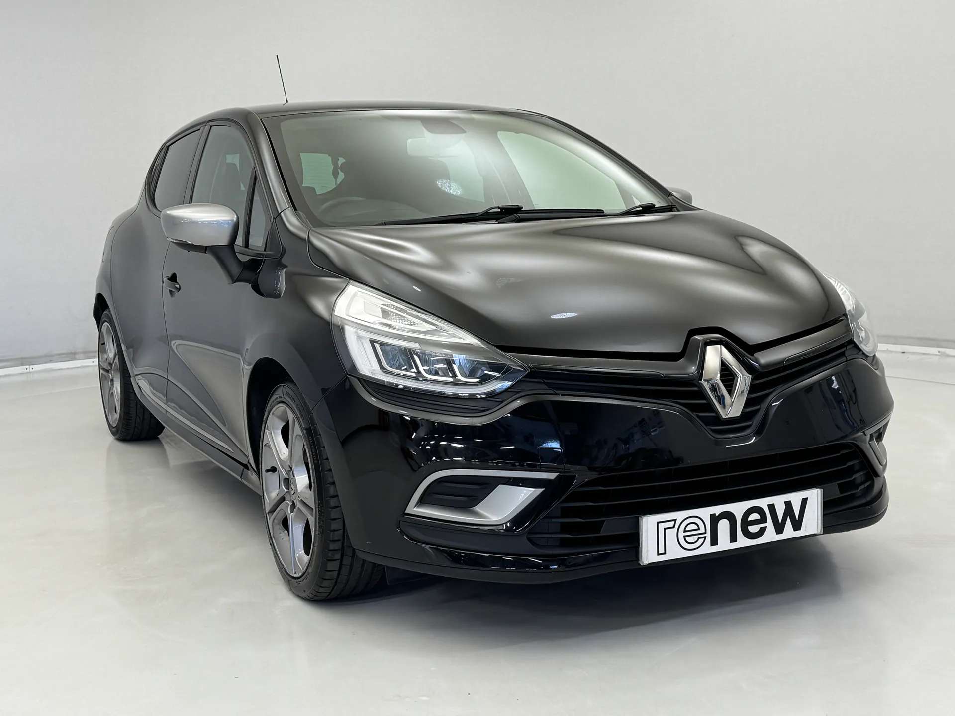 A 2019 RENAULT CLIO 0.9 TCE 90 GT Line 5dr A 2019 RENAULT CLIO 0.9 TCE 90 GT Line 5dr
