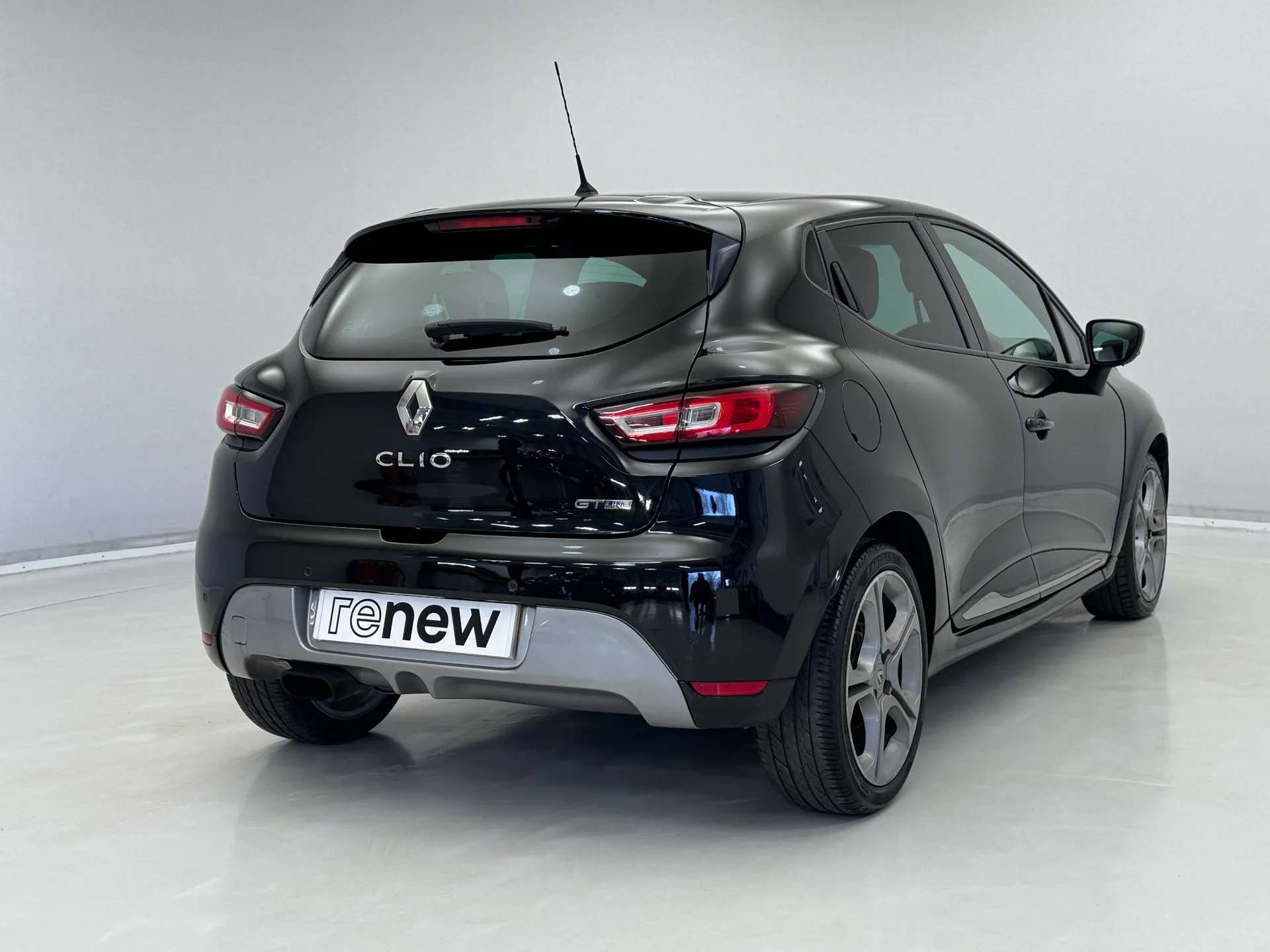 2019 RENAULT CLIO 2019 RENAULT CLIO