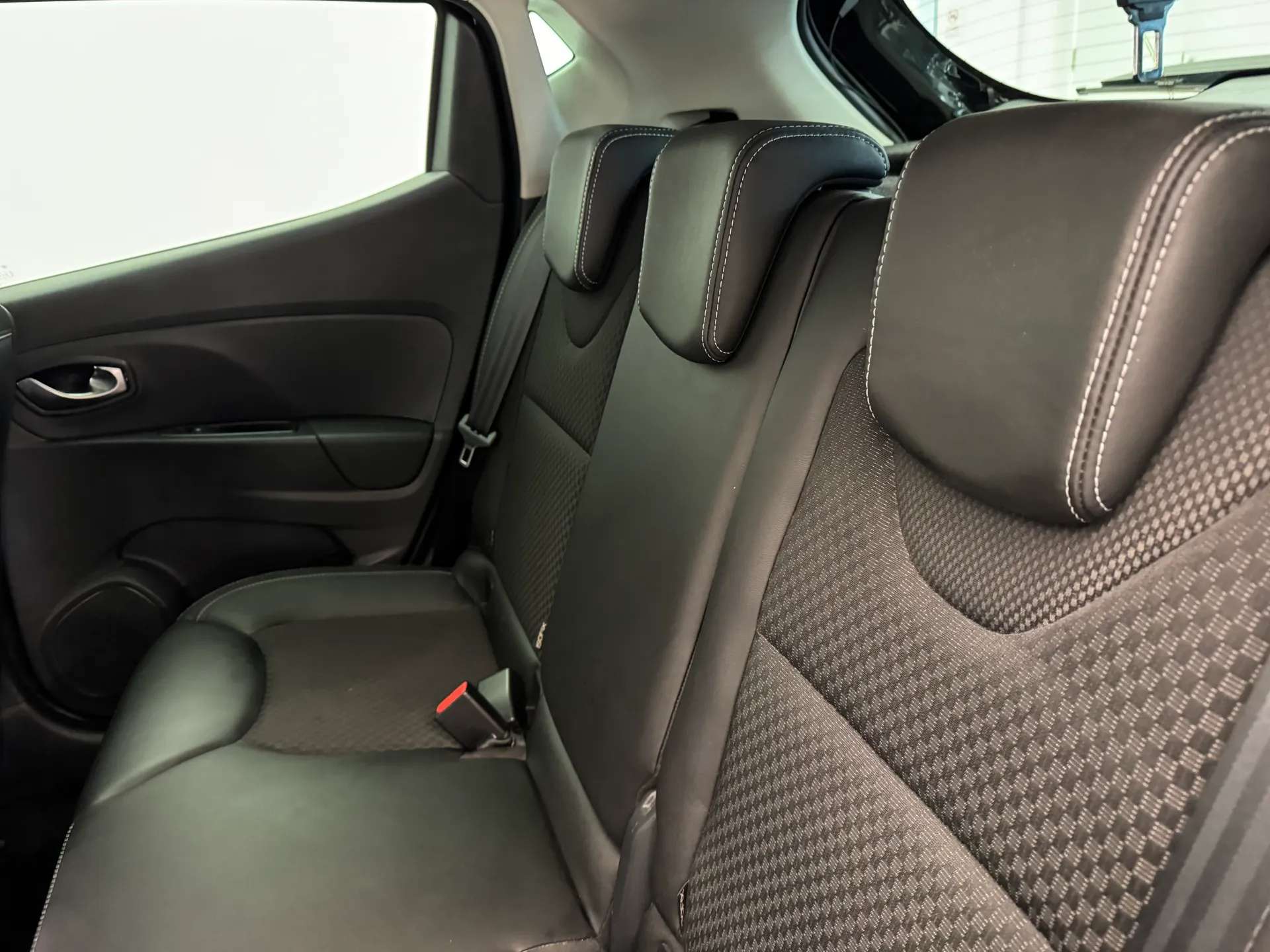 2019 RENAULT CLIO 2019 RENAULT CLIO