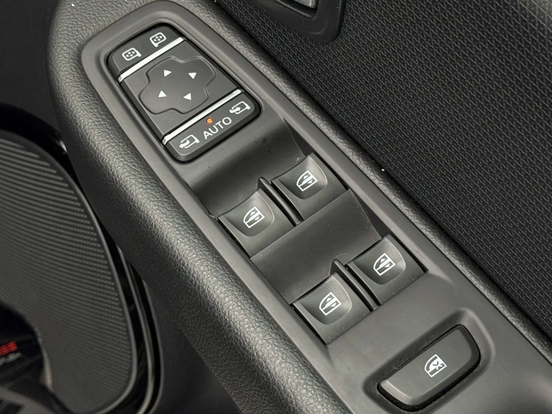 2019 RENAULT CLIO 2019 RENAULT CLIO