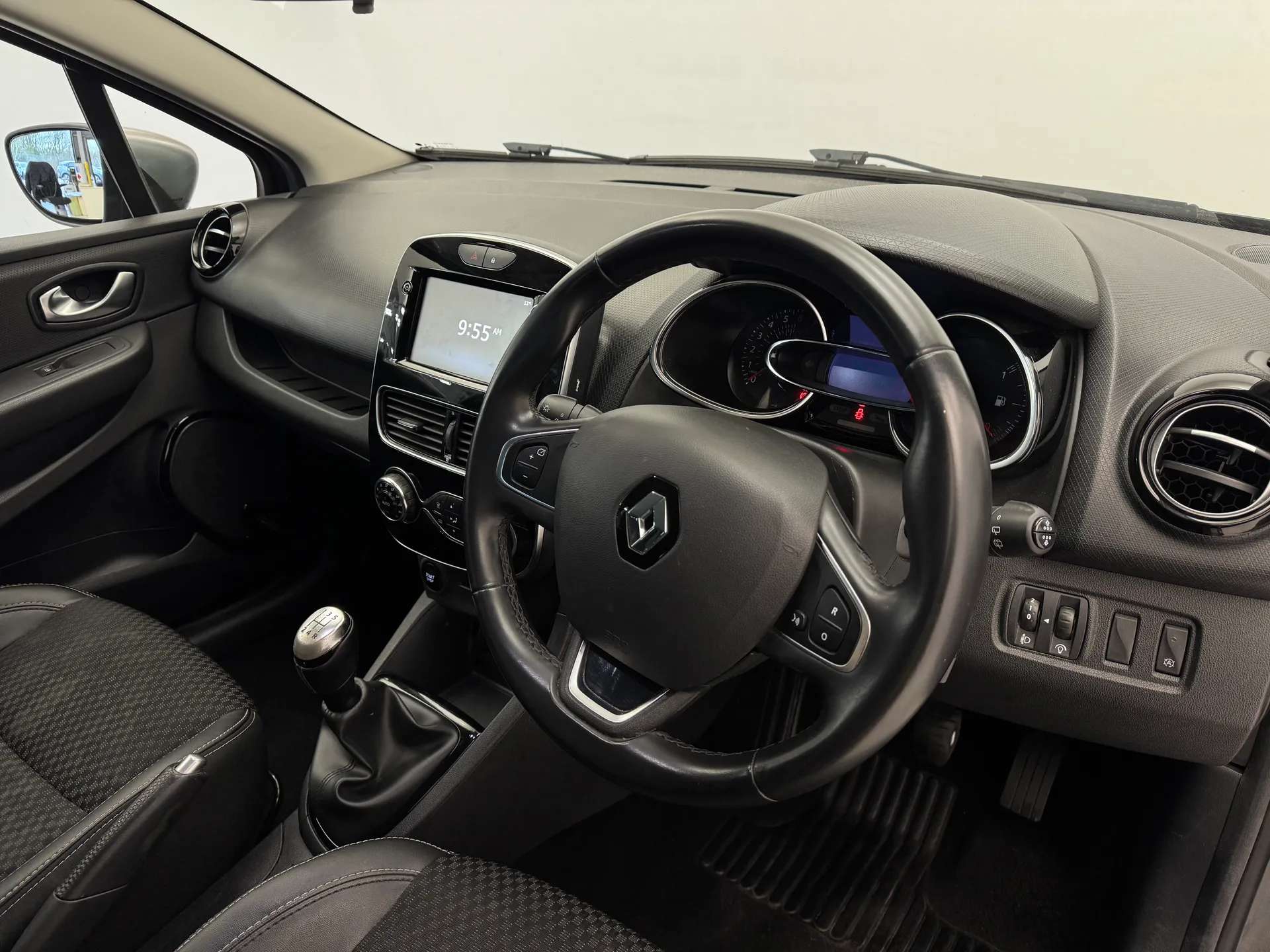 2019 RENAULT CLIO 2019 RENAULT CLIO