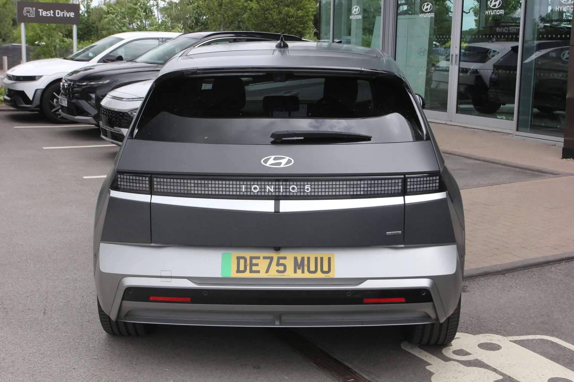 A 2026 HYUNDAI IONIQ 5 239kW Ultimate 84 kWh 5dr AWD Auto A 2026 HYUNDAI IONIQ 5 239kW Ultimate 84 kWh 5dr AWD Auto