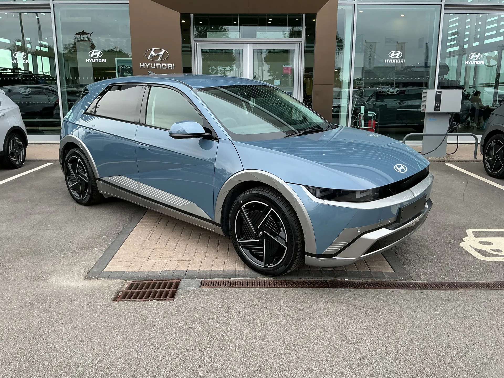 A 2026 HYUNDAI IONIQ 5 239kW Ultimate 84 kWh 5dr AWD Auto A 2026 HYUNDAI IONIQ 5 239kW Ultimate 84 kWh 5dr AWD Auto
