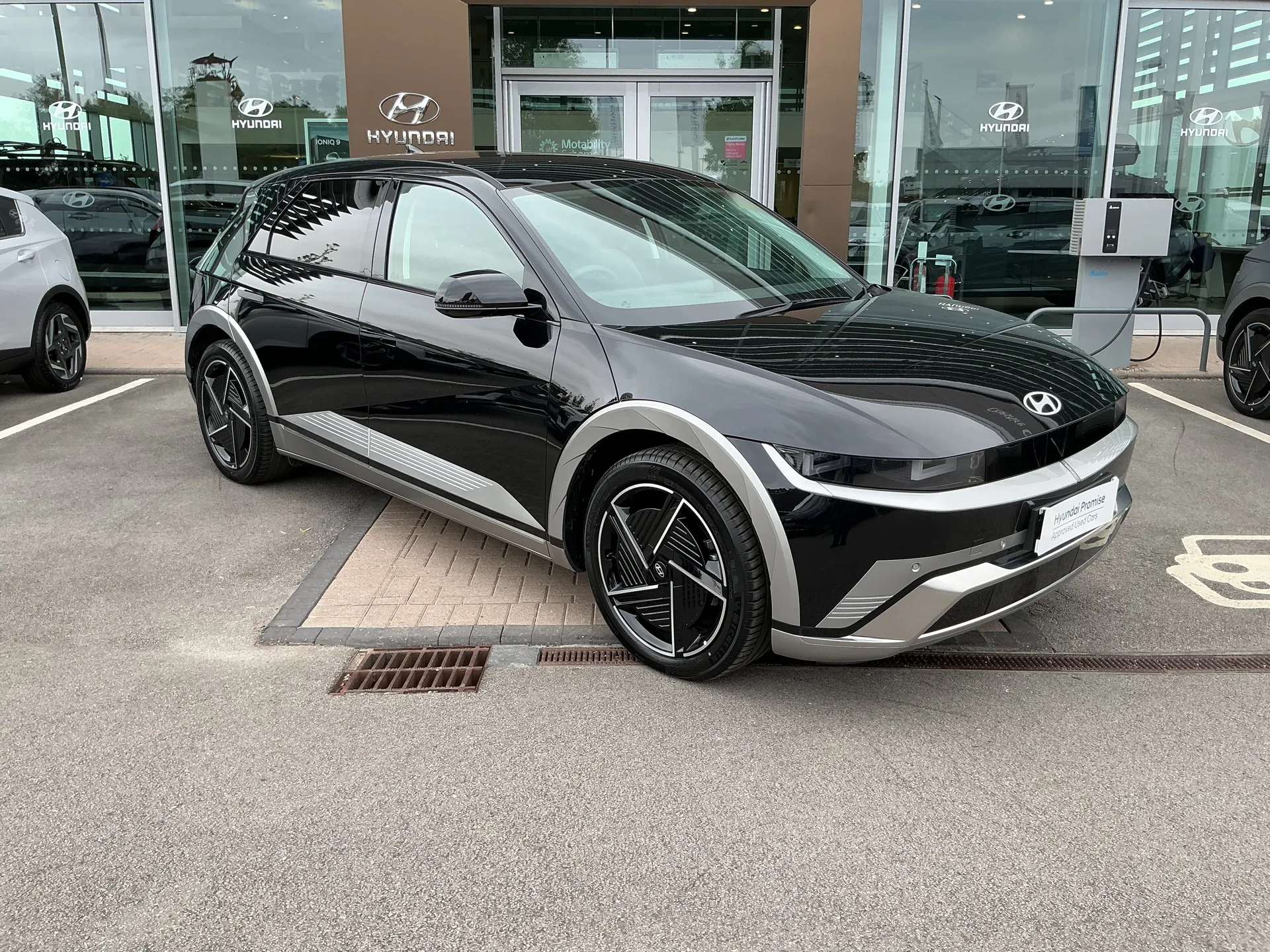 A 2026 HYUNDAI IONIQ 5 239kW Ultimate 84 kWh 5dr AWD Auto A 2026 HYUNDAI IONIQ 5 239kW Ultimate 84 kWh 5dr AWD Auto