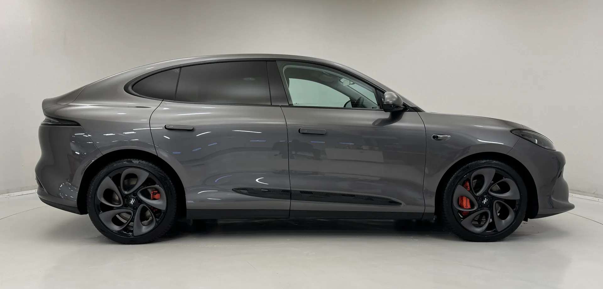 2025 MG MOTOR UK IM6 2025 MG MOTOR UK IM6