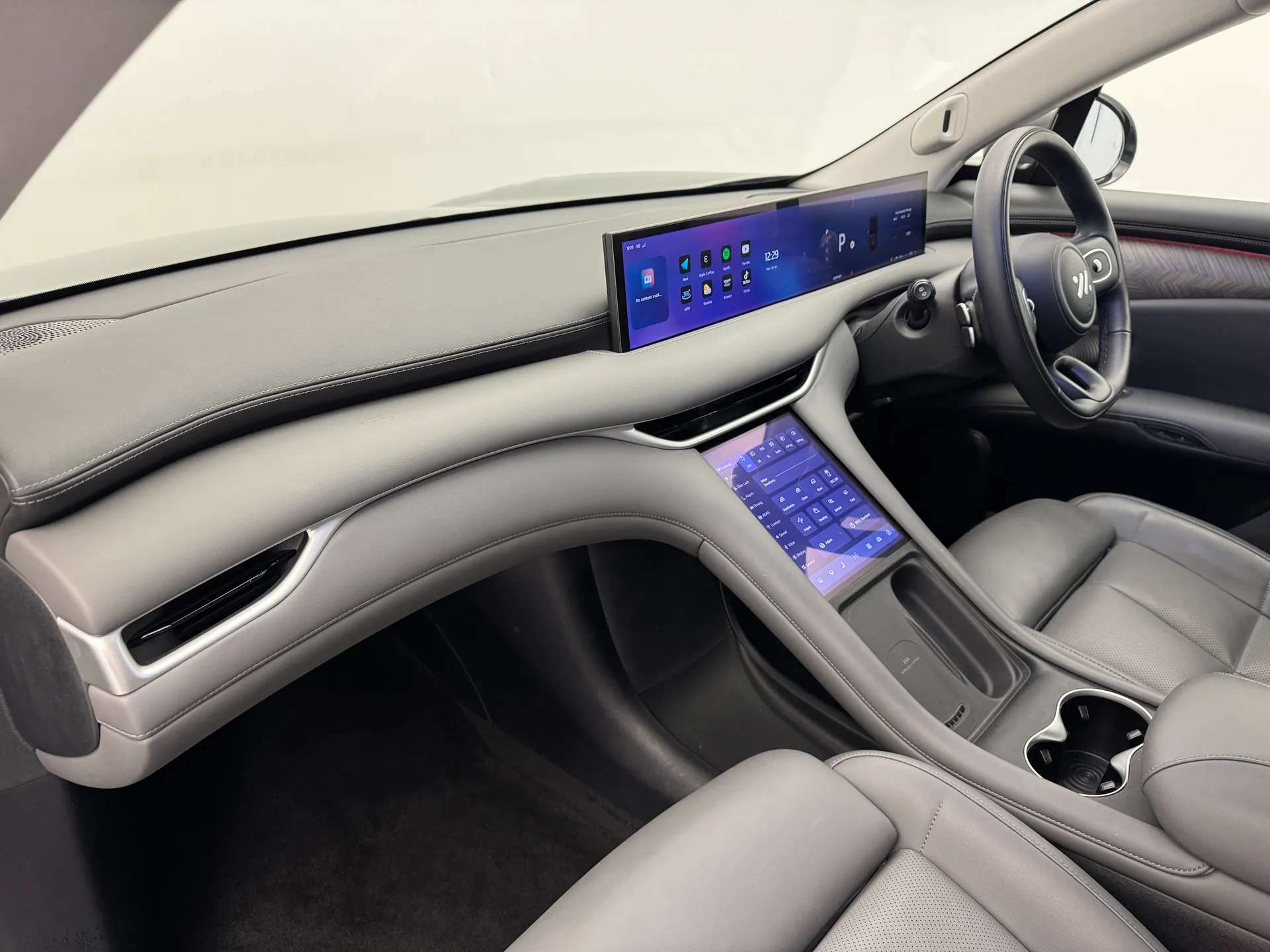 2025 MG MOTOR UK IM6 2025 MG MOTOR UK IM6