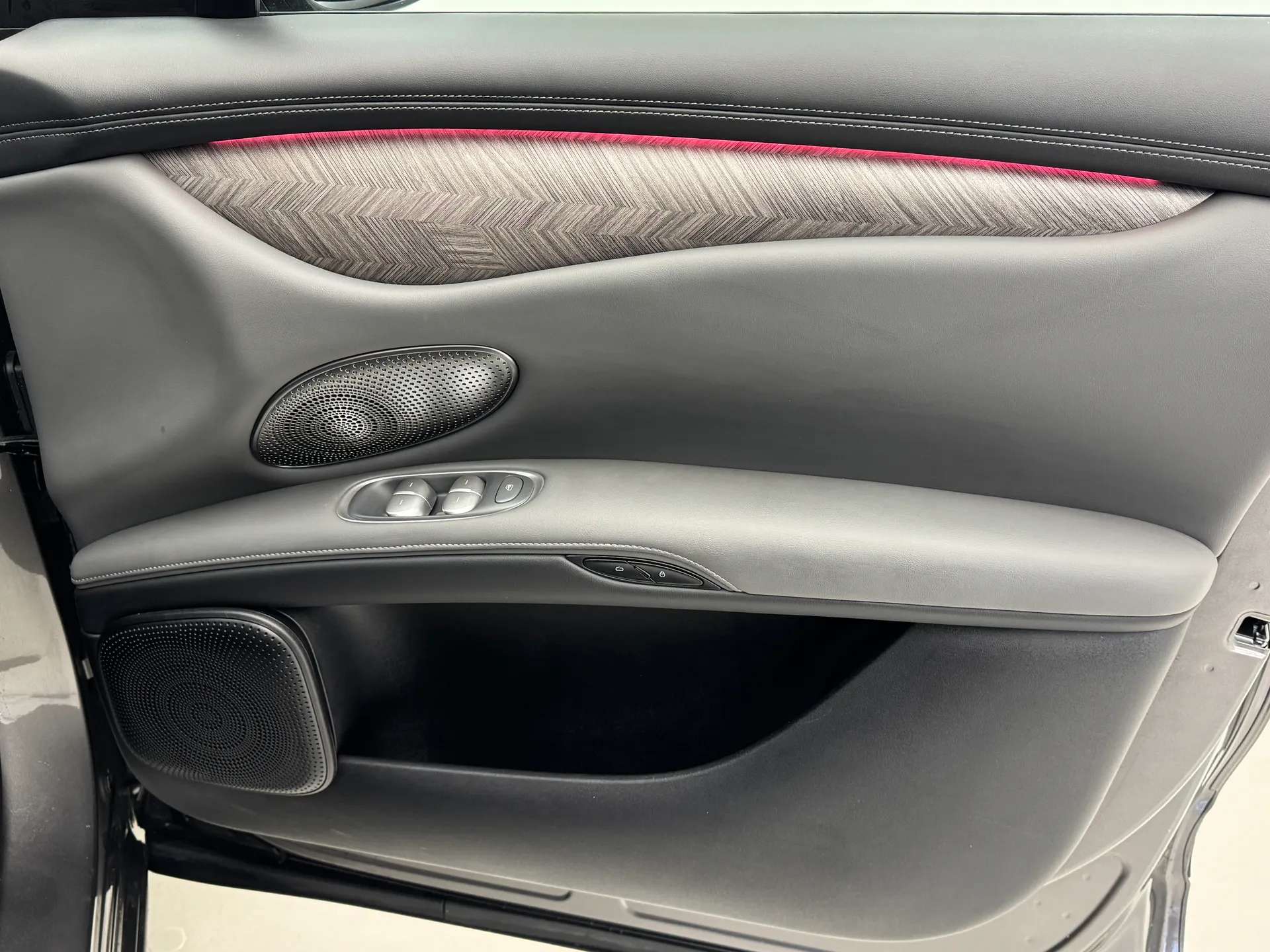 2025 MG MOTOR UK IM6 2025 MG MOTOR UK IM6