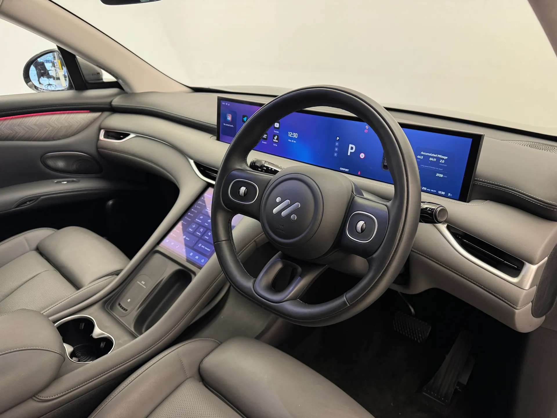 2025 MG MOTOR UK IM6 2025 MG MOTOR UK IM6