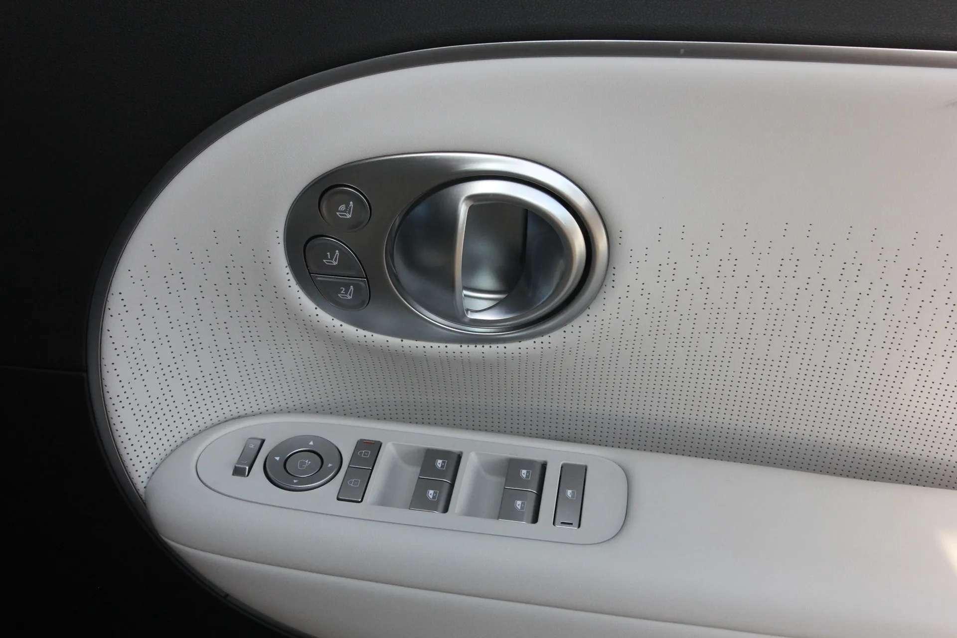 2025 HYUNDAI IONIQ 9 2025 HYUNDAI IONIQ 9