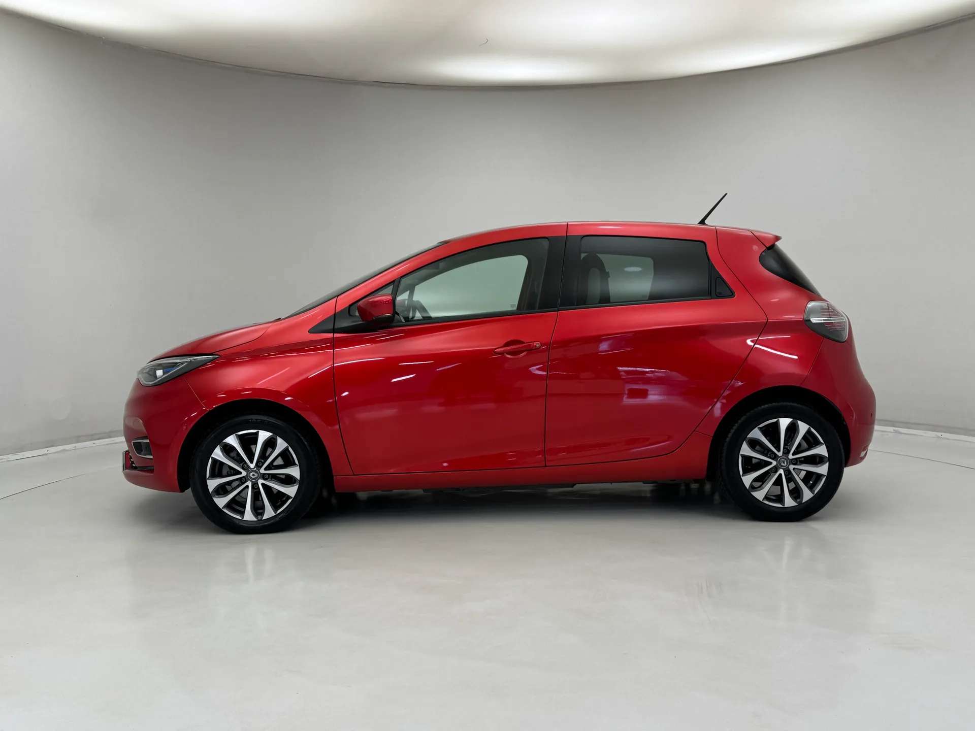 A 2022 RENAULT ZOE 100kW GT Edition R135 50kWh Rapid Charge 5dr Auto A 2022 RENAULT ZOE 100kW GT Edition R135 50kWh Rapid Charge 5dr Auto