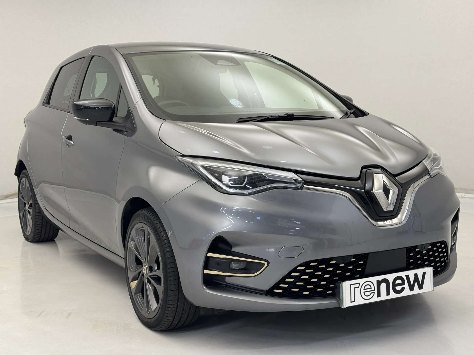 A 2022 RENAULT ZOE 100kW Iconic R135 50kWh Boost Charge 5dr Auto A 2022 RENAULT ZOE 100kW Iconic R135 50kWh Boost Charge 5dr Auto