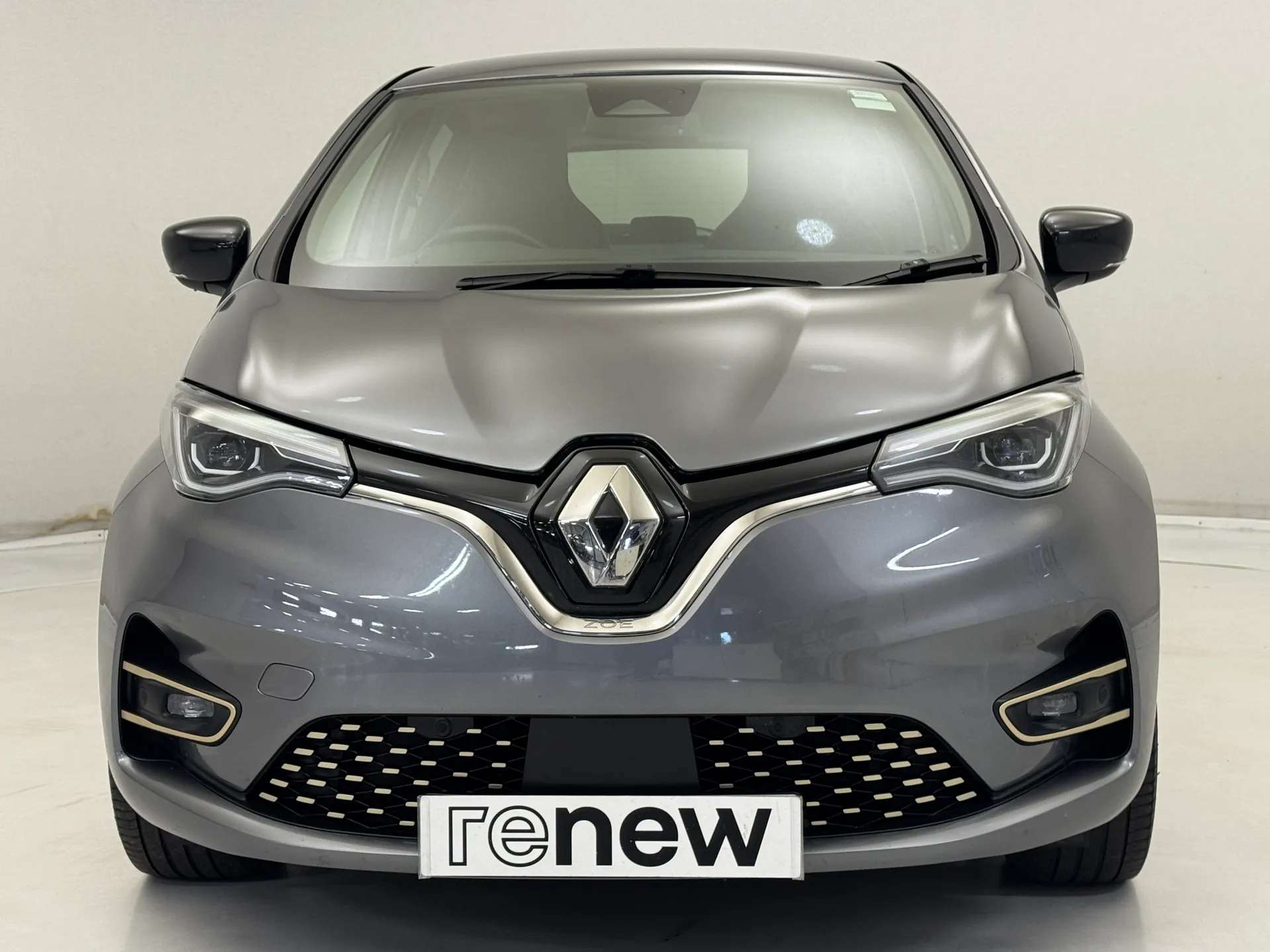 A 2022 RENAULT ZOE 100kW Iconic R135 50kWh Boost Charge 5dr Auto A 2022 RENAULT ZOE 100kW Iconic R135 50kWh Boost Charge 5dr Auto