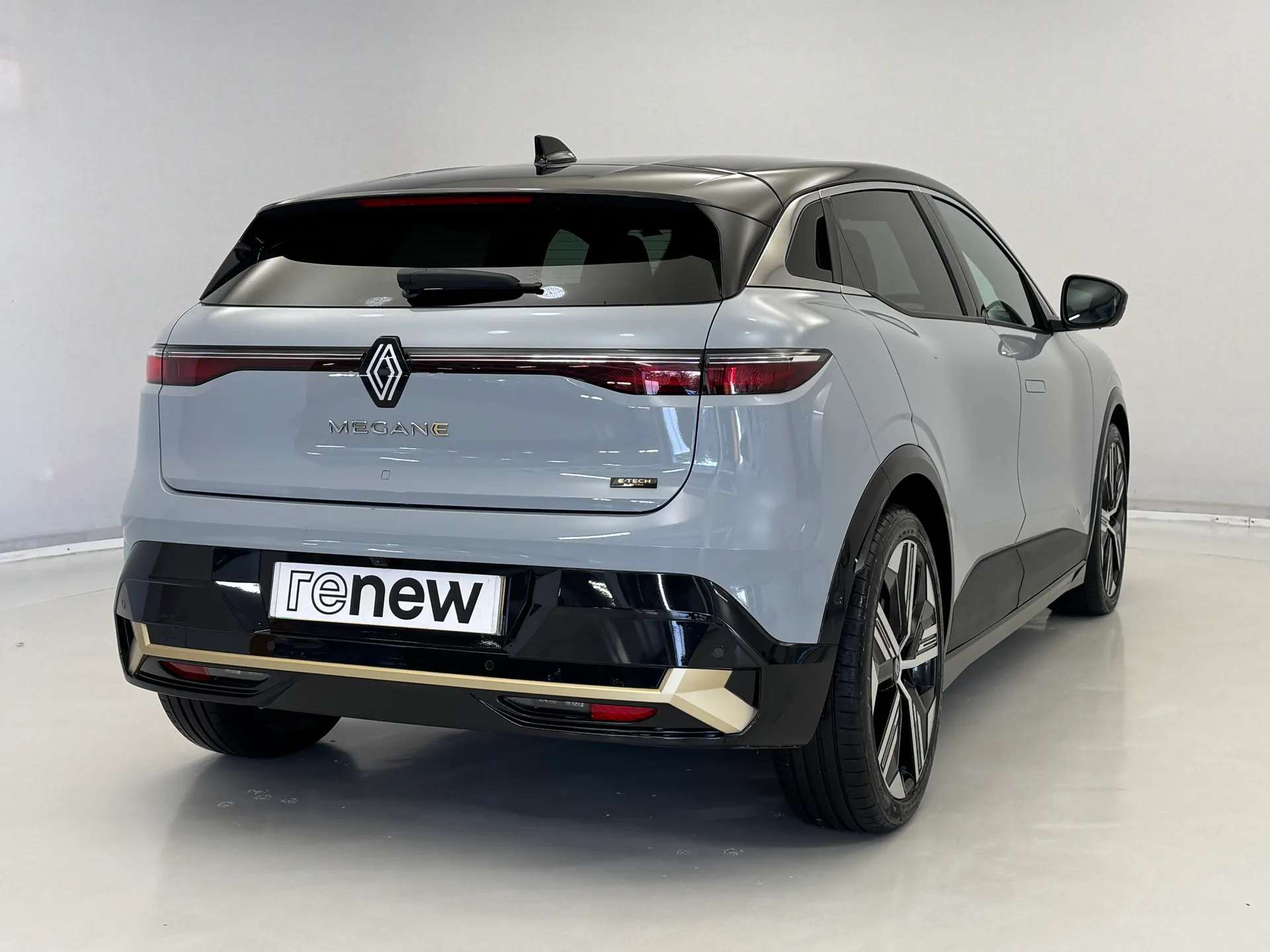 2023 RENAULT MEGANE E-TECH 2023 RENAULT MEGANE E-TECH