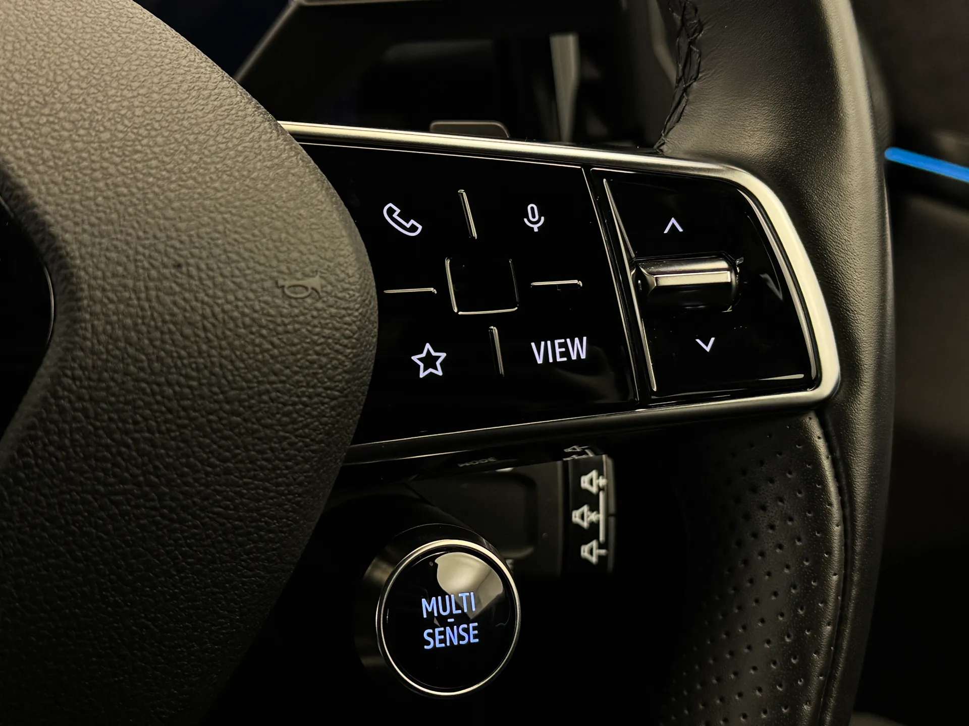 2023 RENAULT MEGANE E-TECH 2023 RENAULT MEGANE E-TECH