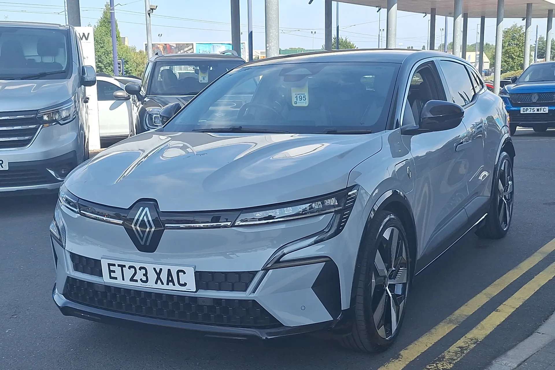 2023 RENAULT MEGANE E-TECH 2023 RENAULT MEGANE E-TECH