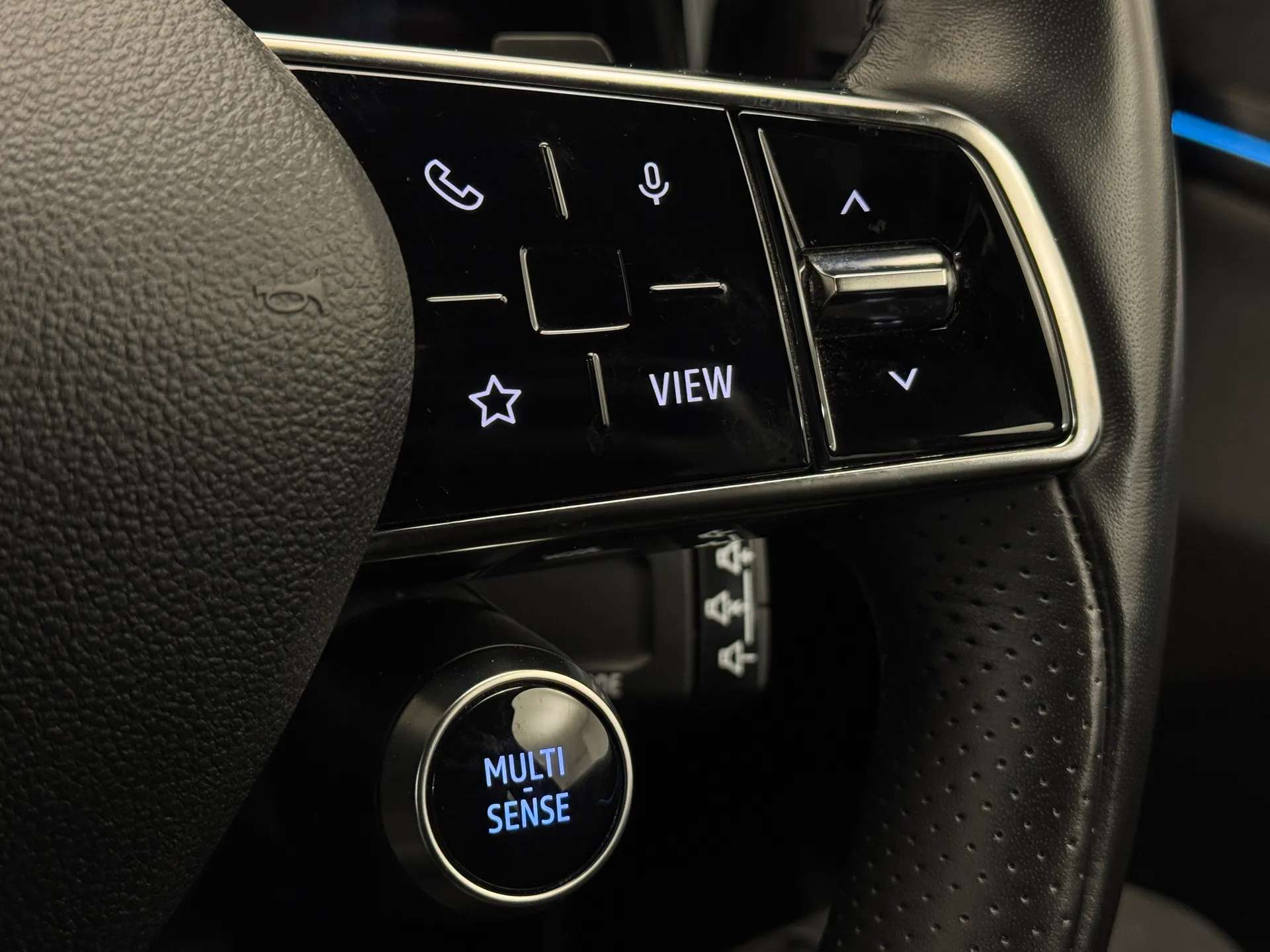 2023 RENAULT MEGANE E-TECH 2023 RENAULT MEGANE E-TECH