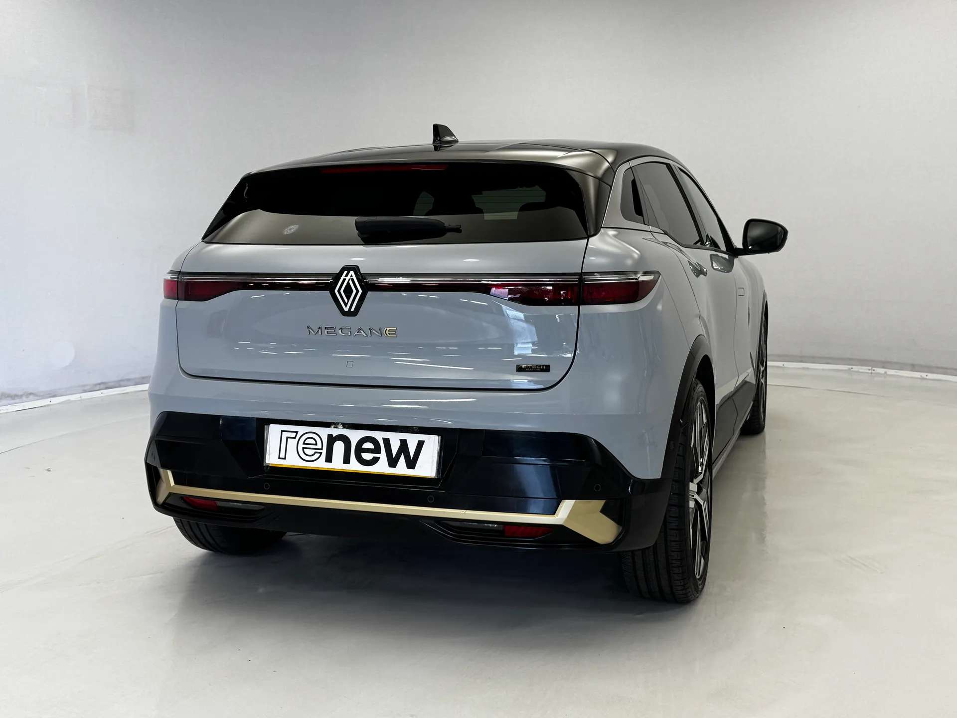 2023 RENAULT MEGANE E-TECH 2023 RENAULT MEGANE E-TECH