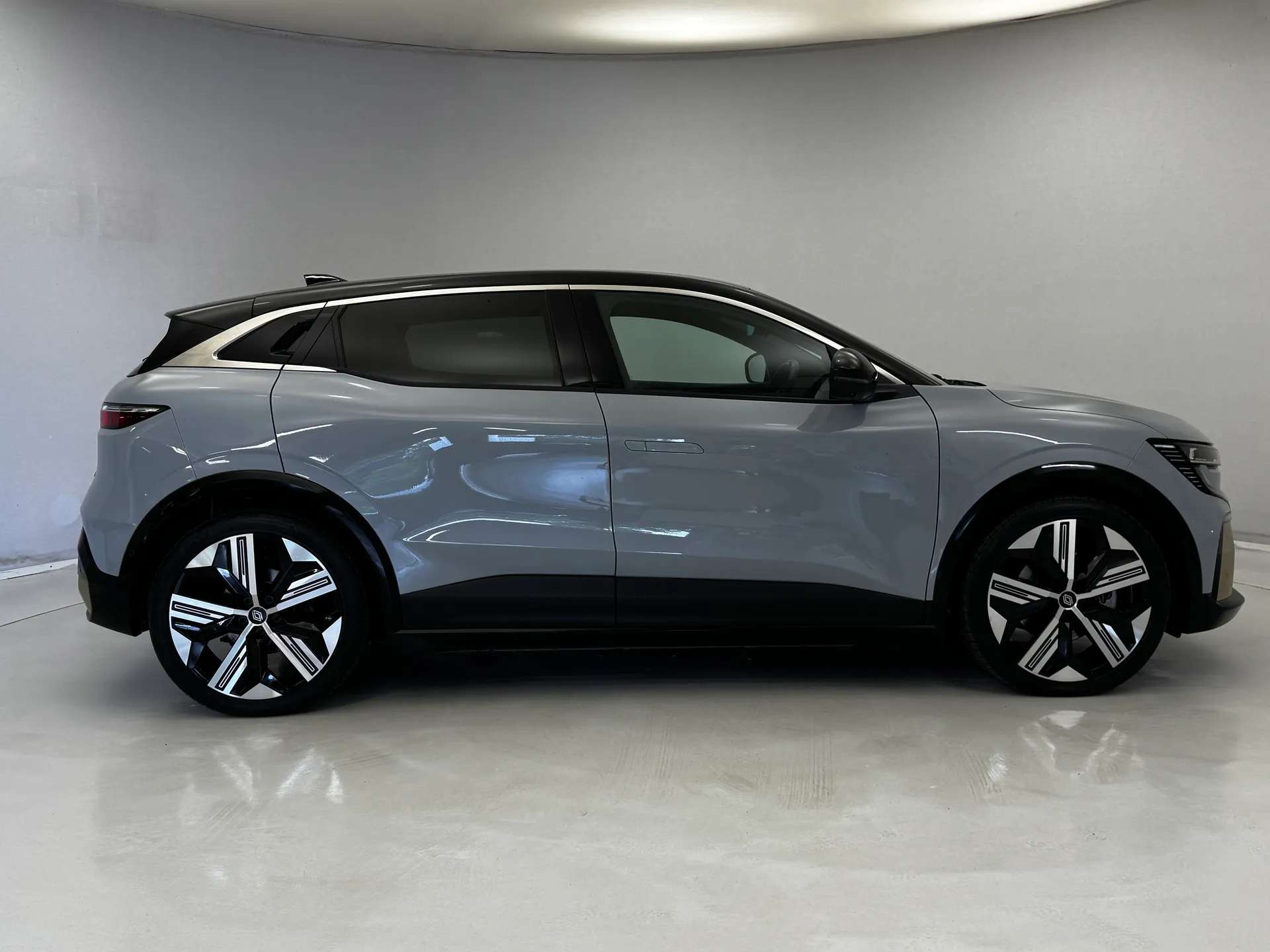 2023 RENAULT MEGANE E-TECH 2023 RENAULT MEGANE E-TECH