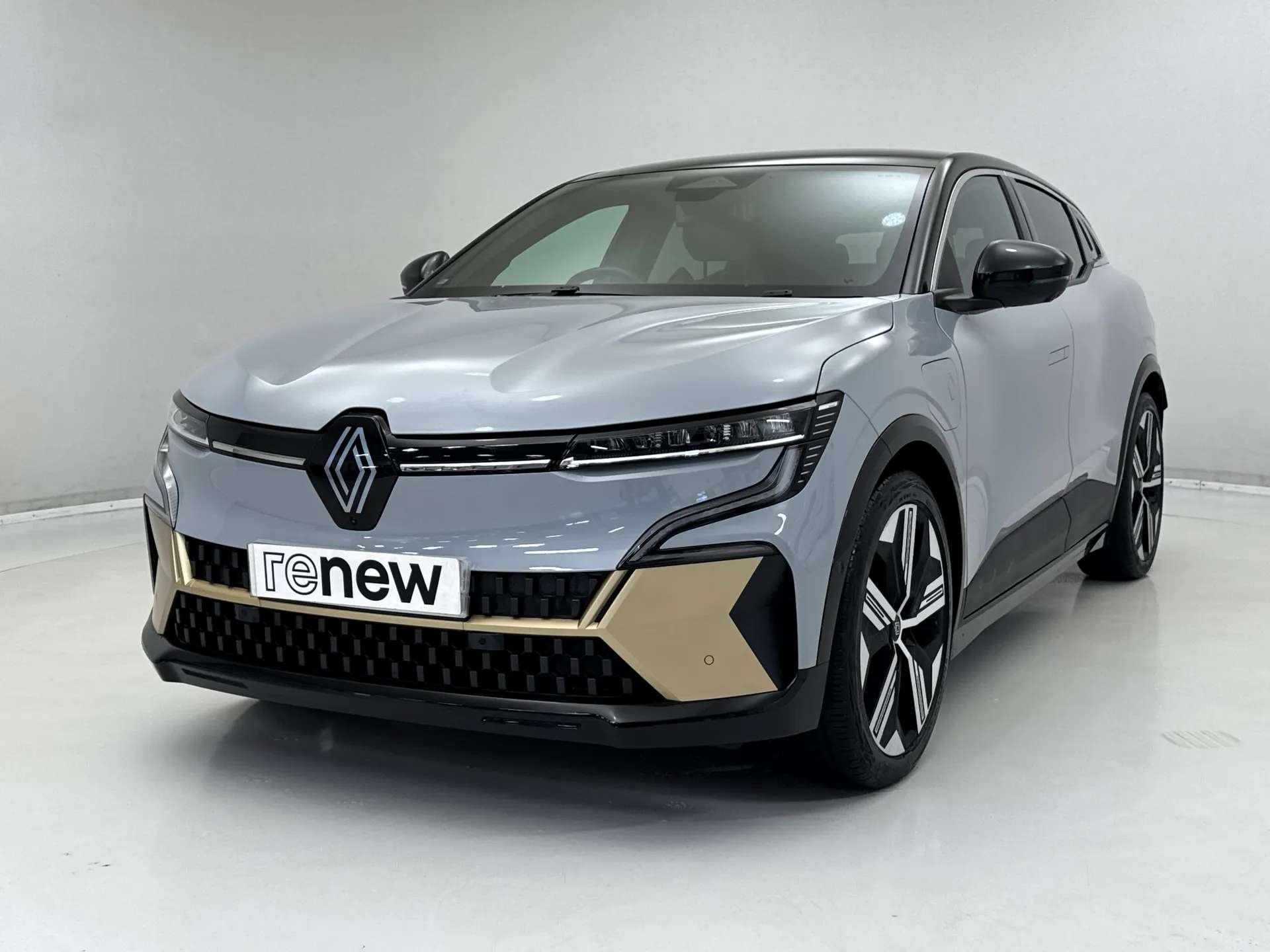 A 2024 RENAULT MEGANE E-TECH EV60 160kW Iconic 60kWh Optimum Charge 5dr Auto A 2024 RENAULT MEGANE E-TECH EV60 160kW Iconic 60kWh Optimum Charge 5dr Auto