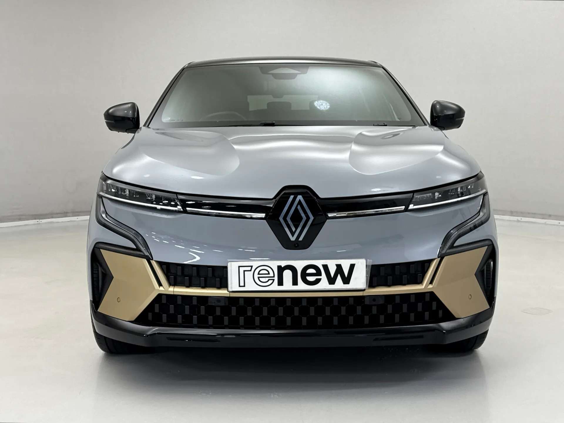 A 2024 RENAULT MEGANE E-TECH EV60 160kW Iconic 60kWh Optimum Charge 5dr Auto A 2024 RENAULT MEGANE E-TECH EV60 160kW Iconic 60kWh Optimum Charge 5dr Auto