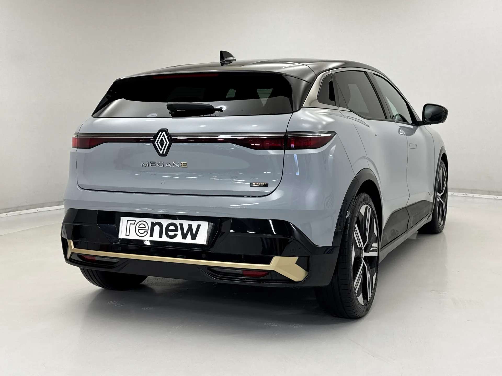 2024 RENAULT MEGANE E-TECH 2024 RENAULT MEGANE E-TECH