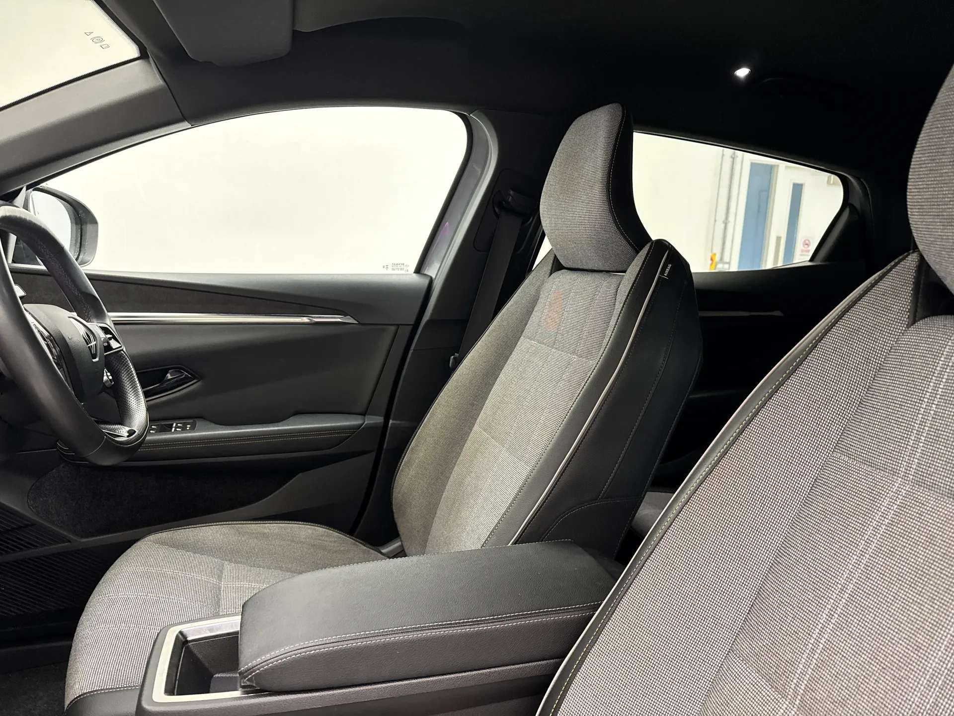 2024 RENAULT MEGANE E-TECH 2024 RENAULT MEGANE E-TECH