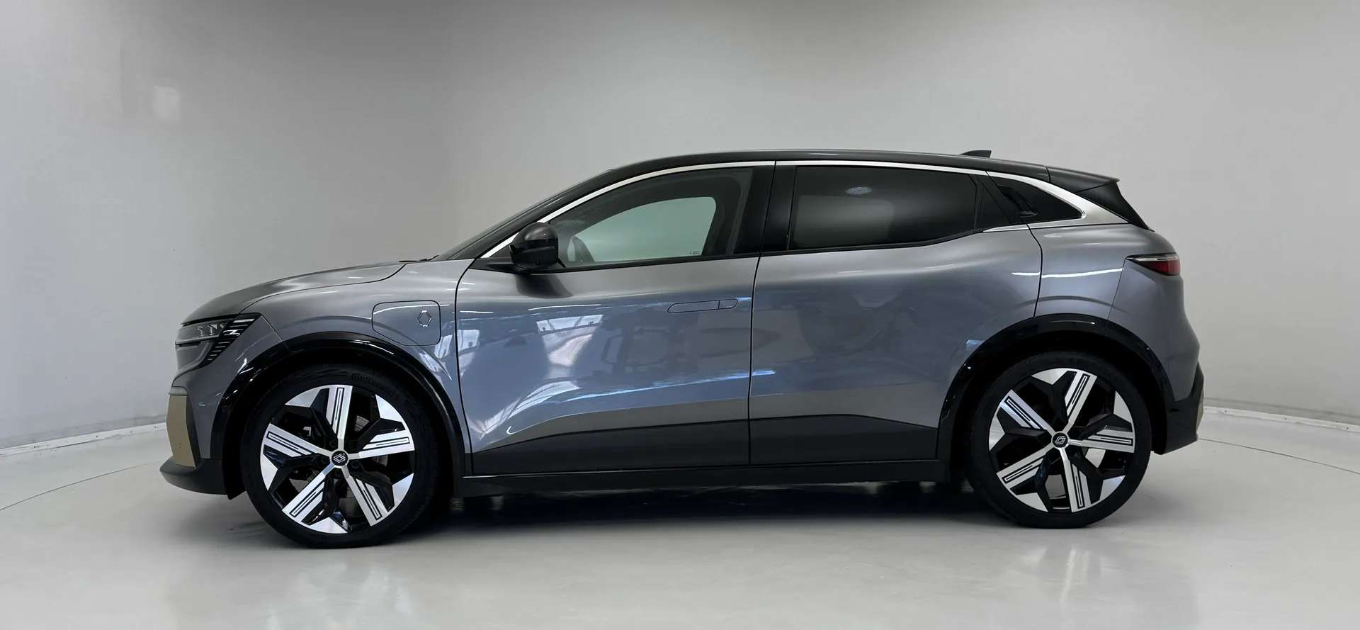 2023 RENAULT MEGANE E-TECH 2023 RENAULT MEGANE E-TECH