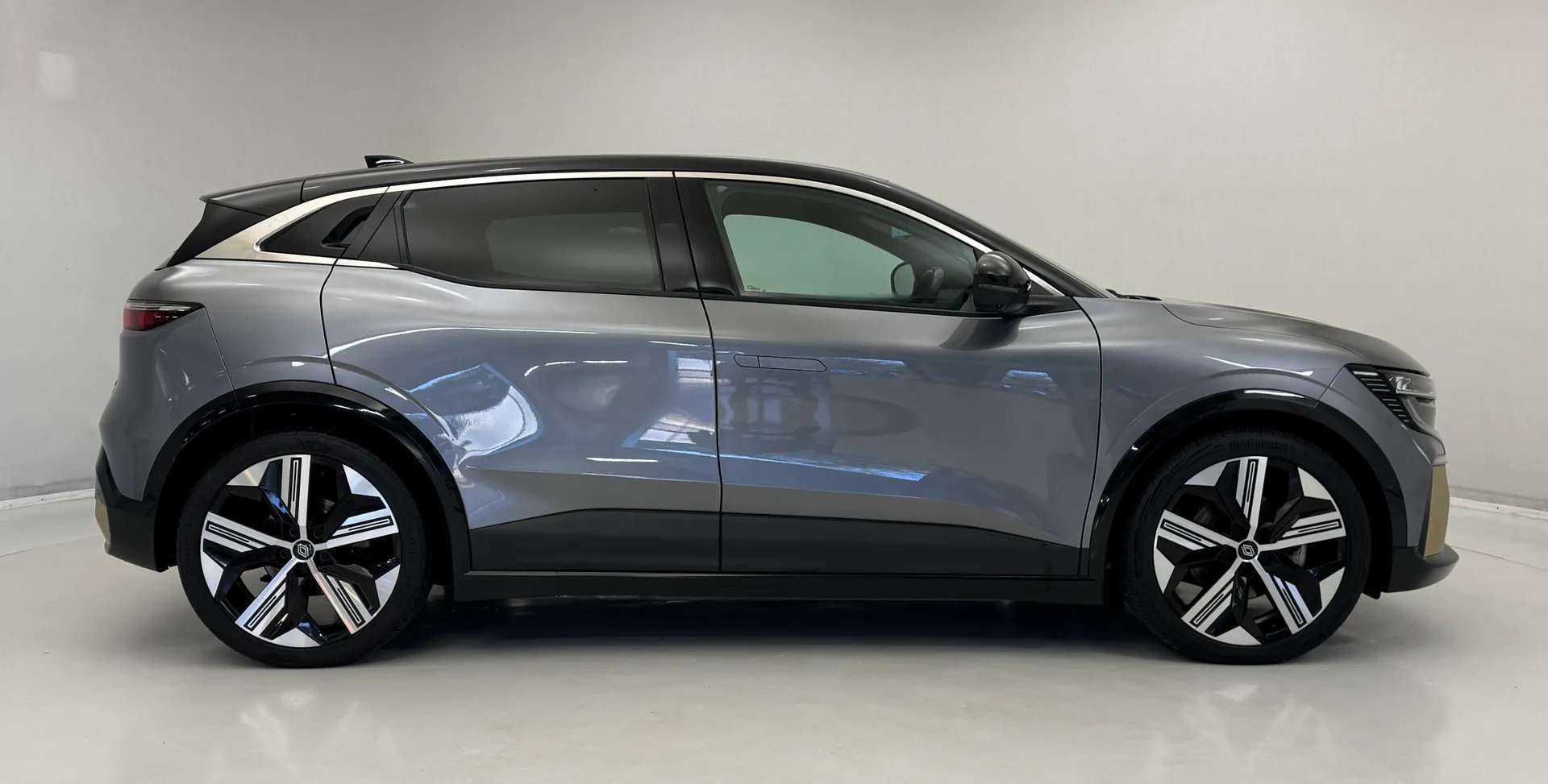 2023 RENAULT MEGANE E-TECH 2023 RENAULT MEGANE E-TECH