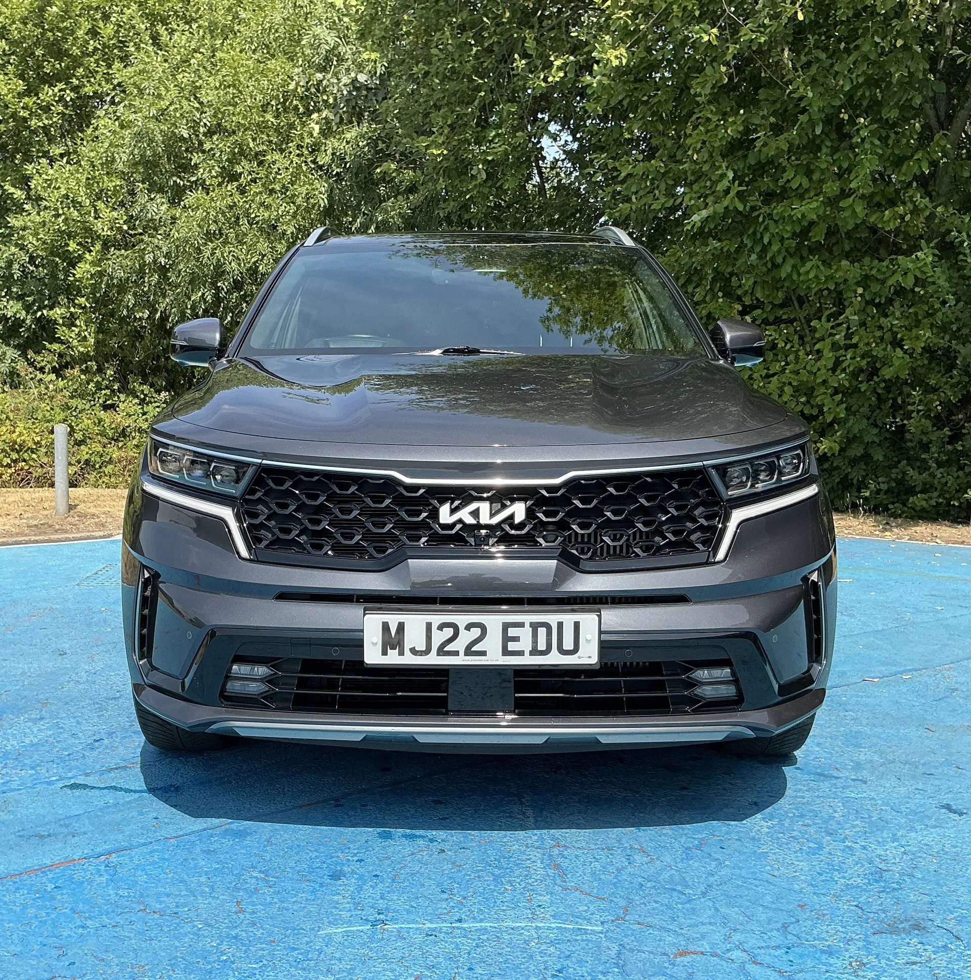 A 2022 KIA SORENTO 1.6 T-GDi HEV 4 5dr Auto A 2022 KIA SORENTO 1.6 T-GDi HEV 4 5dr Auto