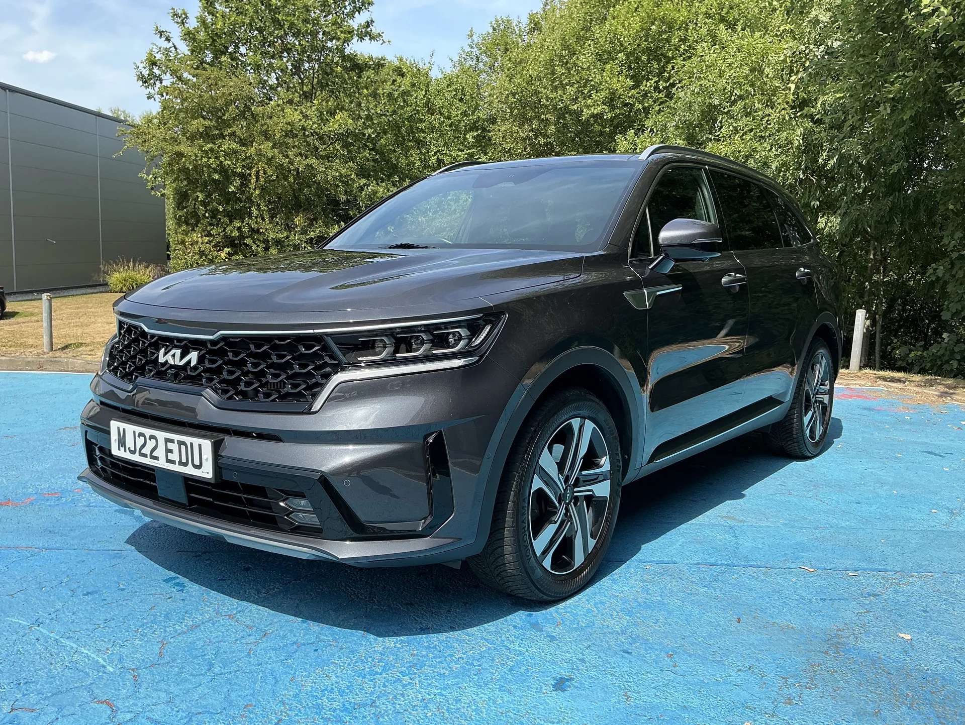 A 2022 KIA SORENTO 1.6 T-GDi HEV 4 5dr Auto A 2022 KIA SORENTO 1.6 T-GDi HEV 4 5dr Auto