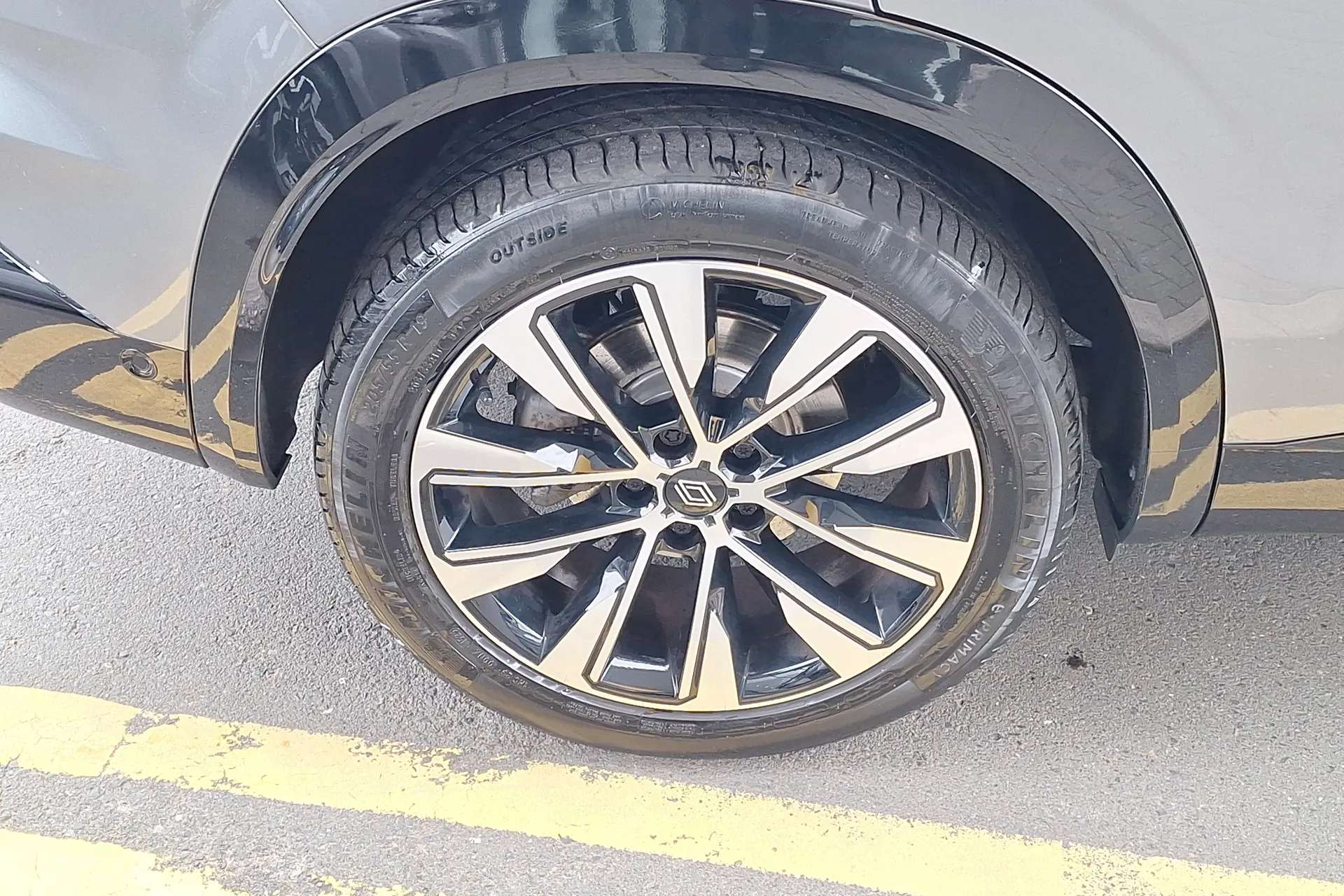 A 2023 RENAULT AUSTRAL E-Tech Full Hybrid Techno 5dr Auto A 2023 RENAULT AUSTRAL E-Tech Full Hybrid Techno 5dr Auto