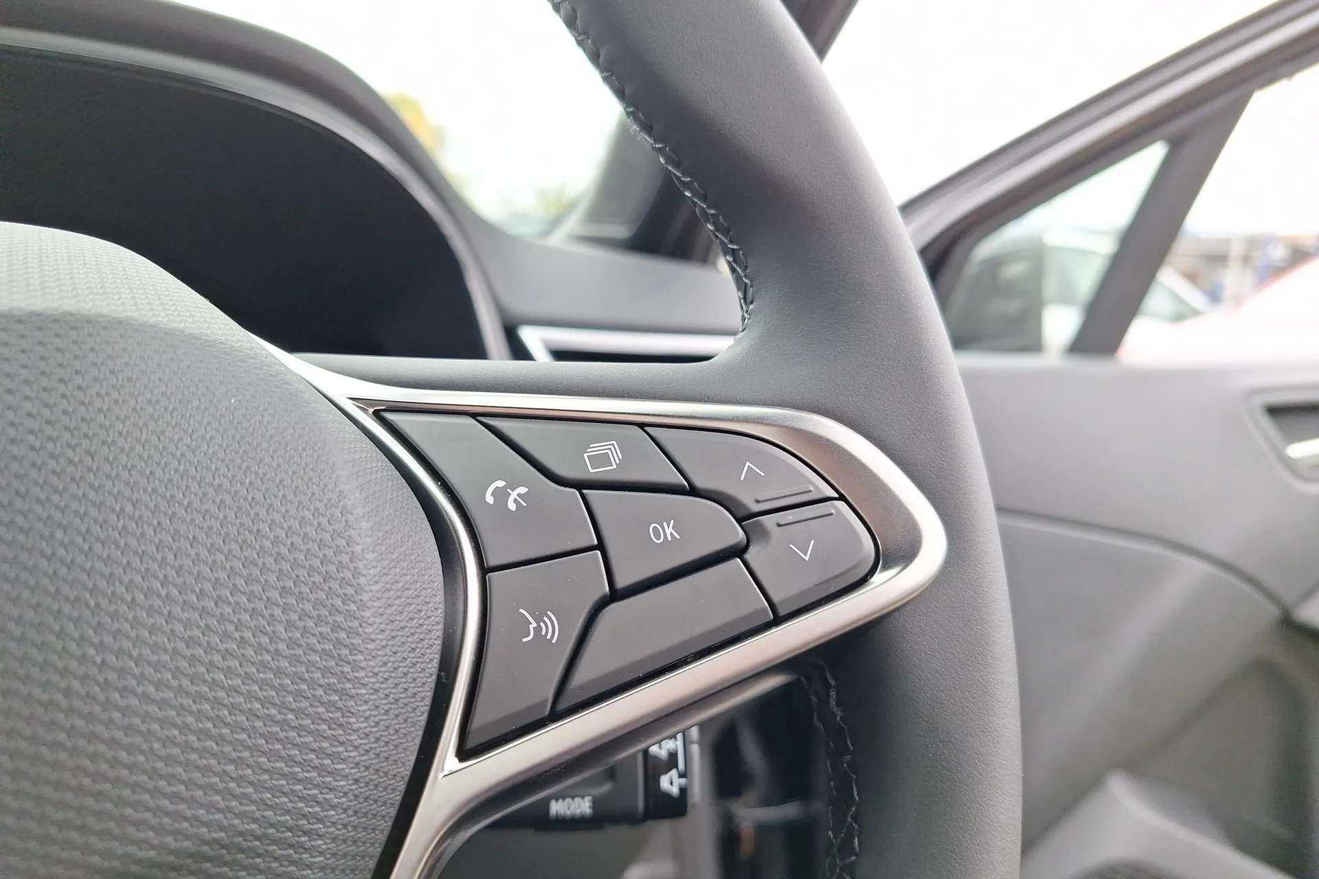 2025 RENAULT CLIO 2025 RENAULT CLIO