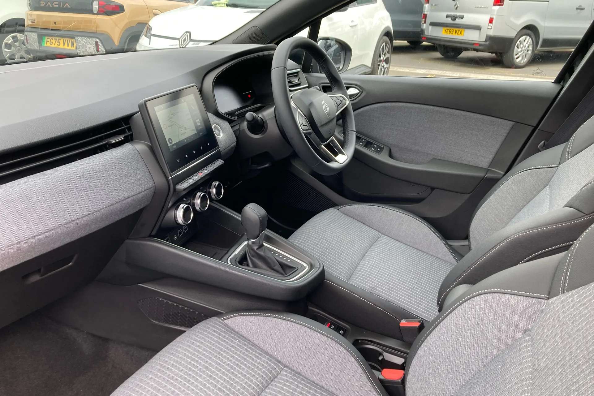 A 2025 RENAULT CLIO 1.6 E-TECH full hybrid 145 Techno 5dr Auto A 2025 RENAULT CLIO 1.6 E-TECH full hybrid 145 Techno 5dr Auto