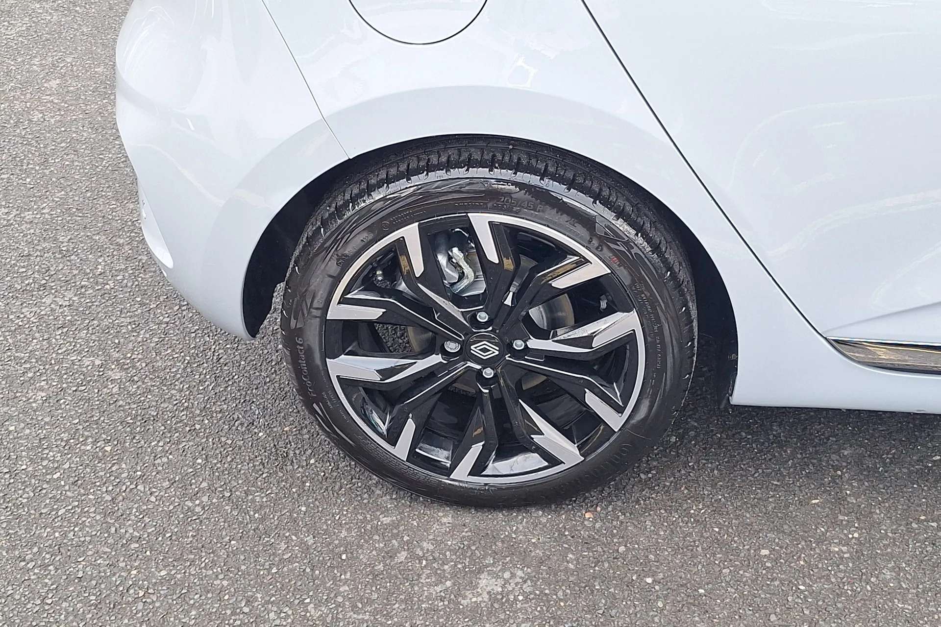 A 2025 RENAULT CLIO 1.6 E-TECH full hybrid 145 Techno 5dr Auto A 2025 RENAULT CLIO 1.6 E-TECH full hybrid 145 Techno 5dr Auto