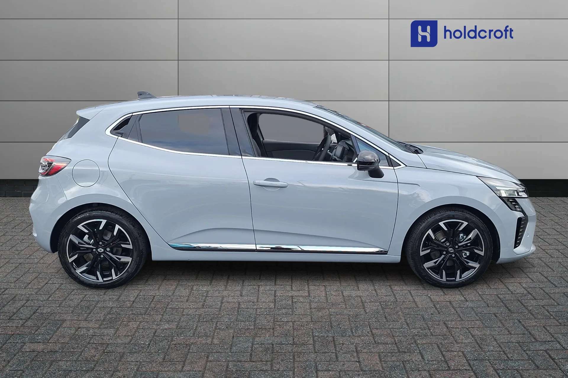 2025 RENAULT CLIO 2025 RENAULT CLIO