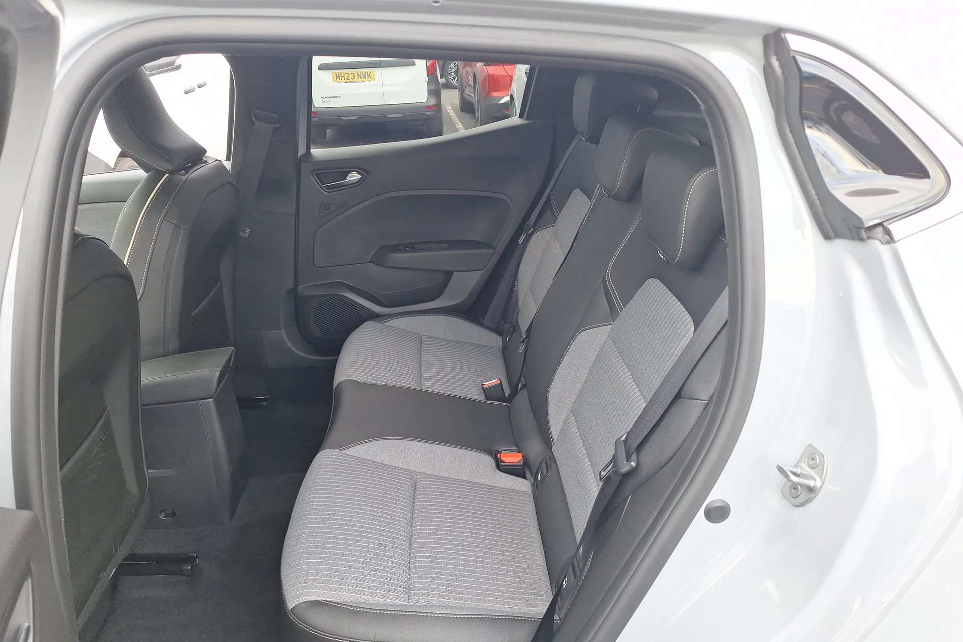 2025 RENAULT CLIO 2025 RENAULT CLIO