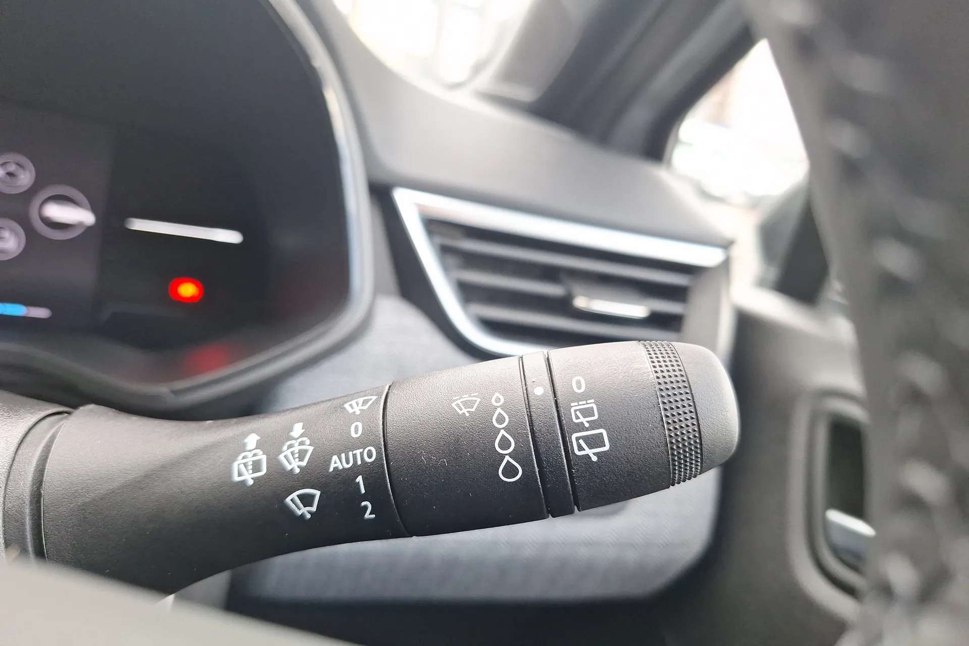 2025 RENAULT CLIO 2025 RENAULT CLIO