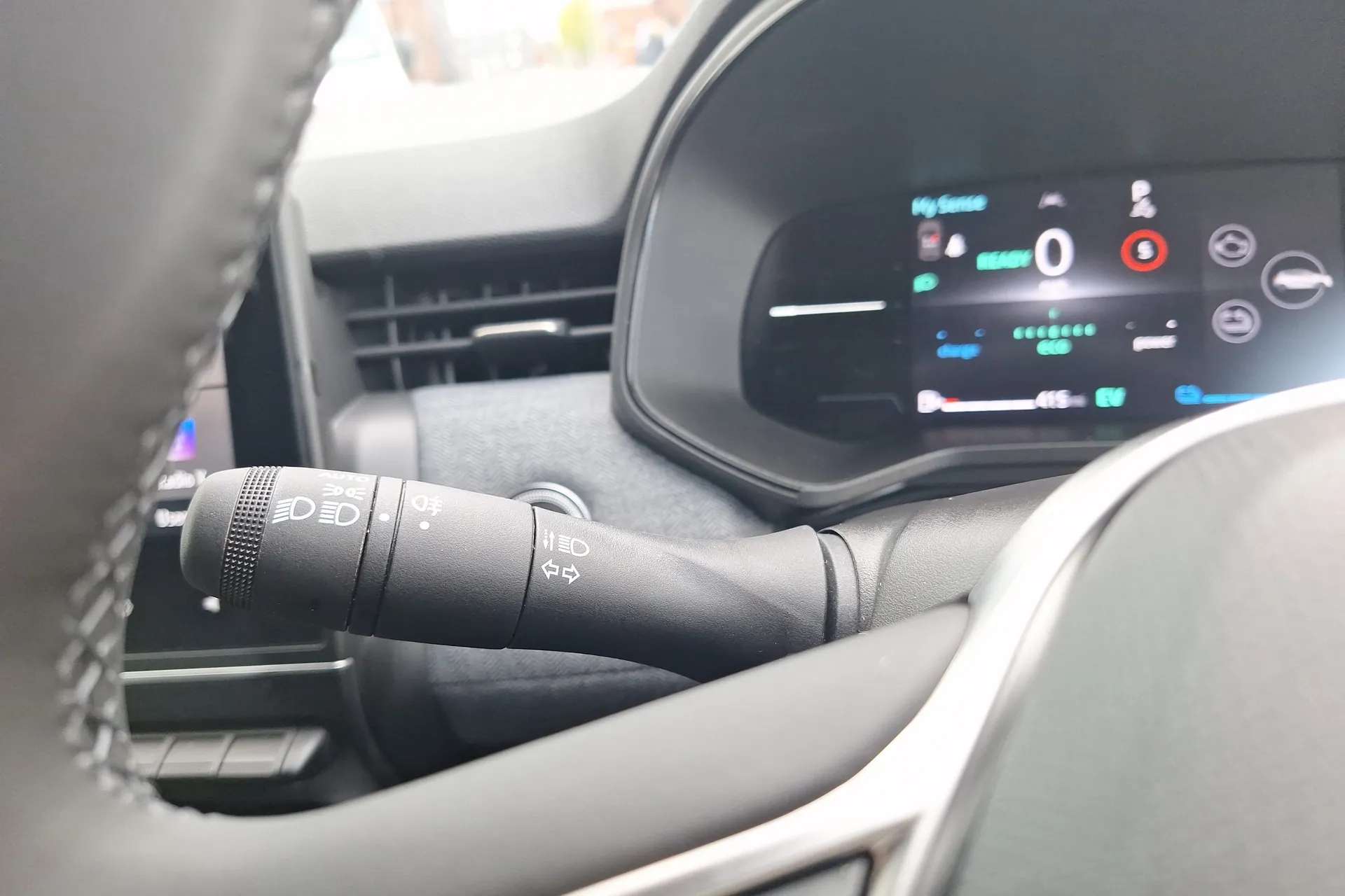 2025 RENAULT CLIO 2025 RENAULT CLIO