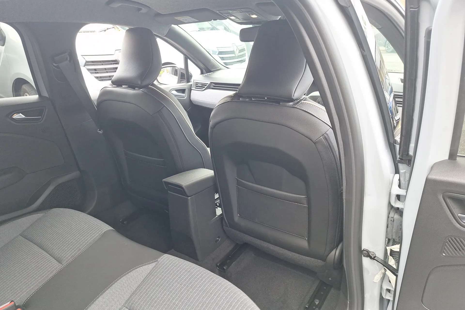 2025 RENAULT CLIO 2025 RENAULT CLIO