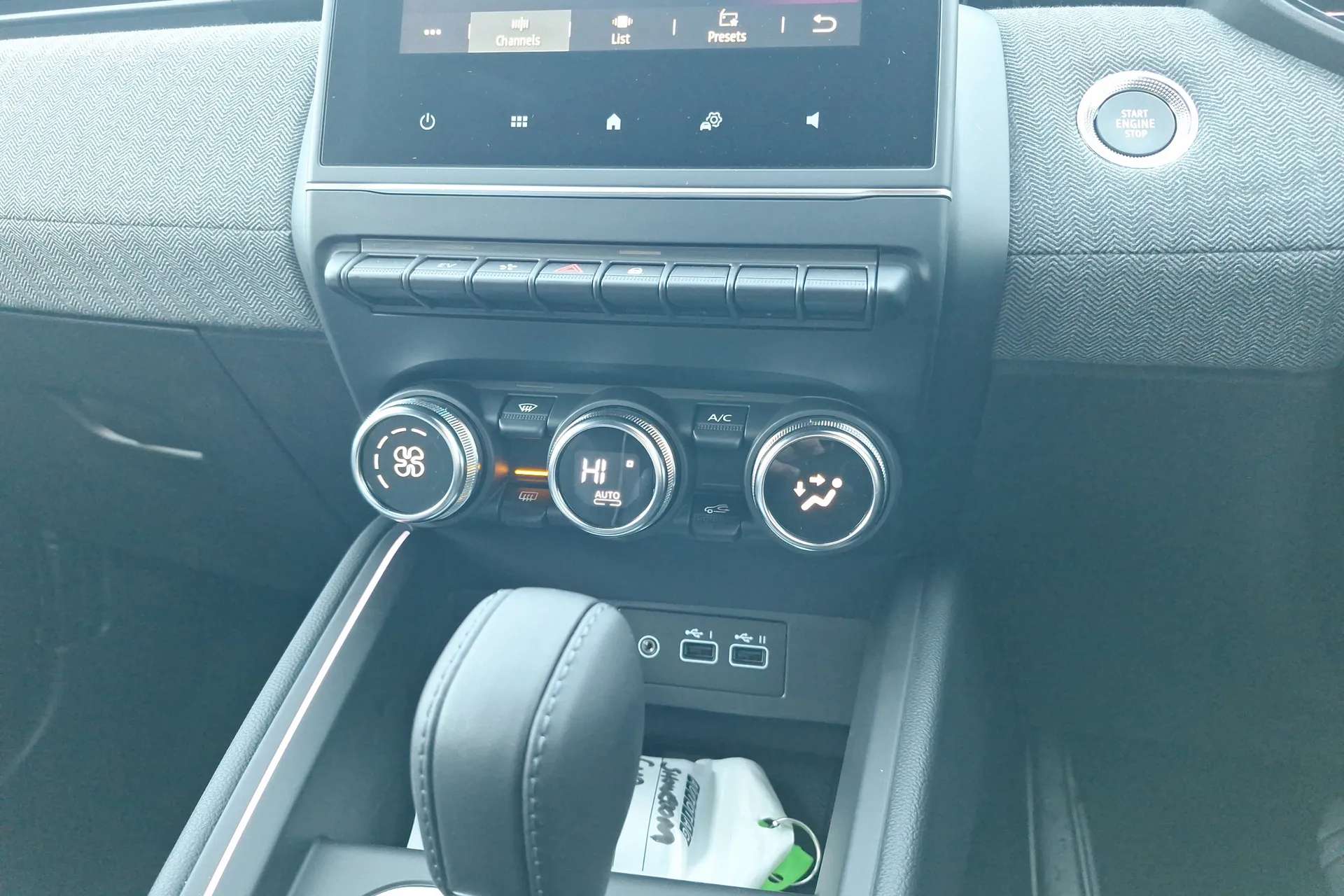 2025 RENAULT CLIO 2025 RENAULT CLIO