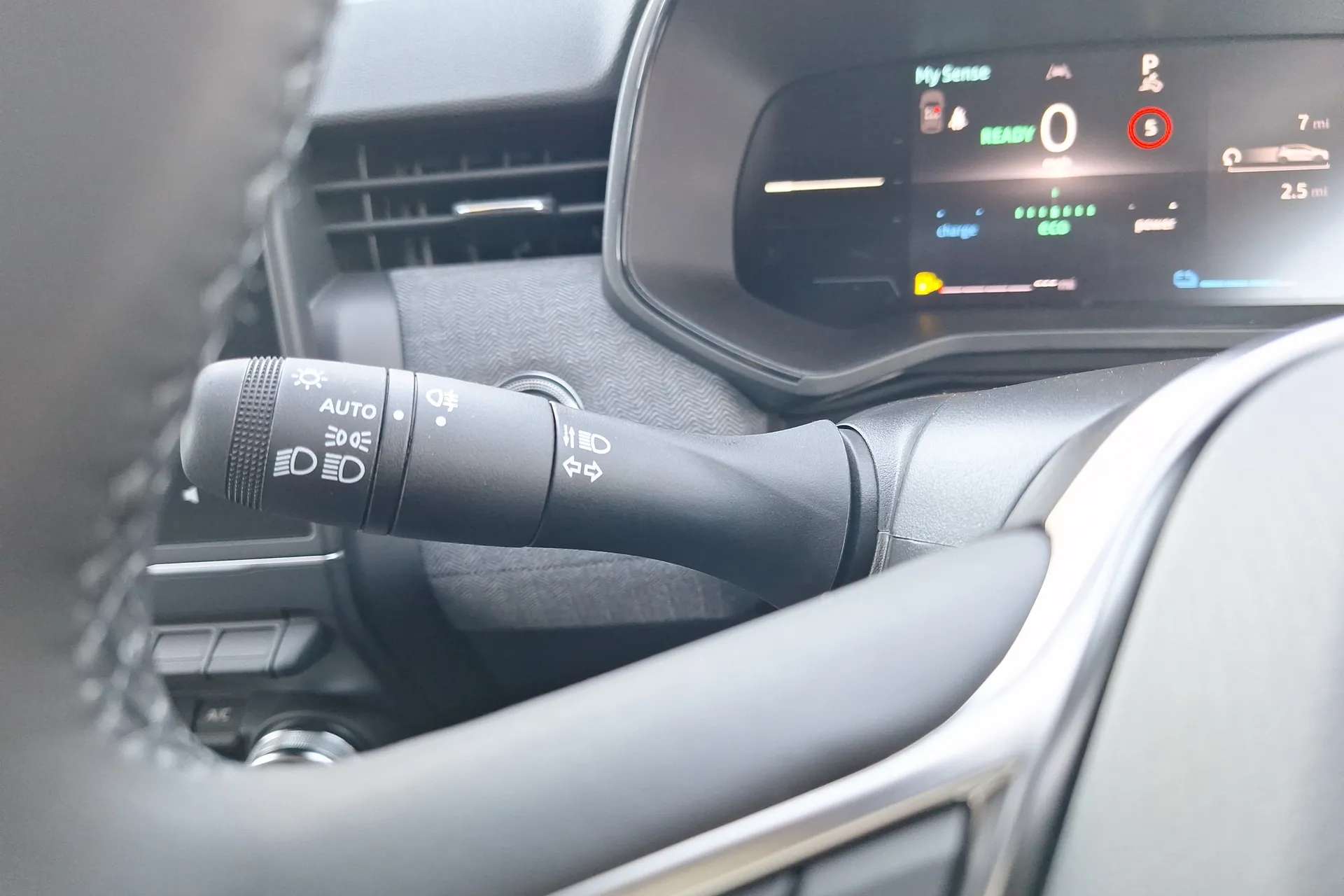 2025 RENAULT CLIO 2025 RENAULT CLIO