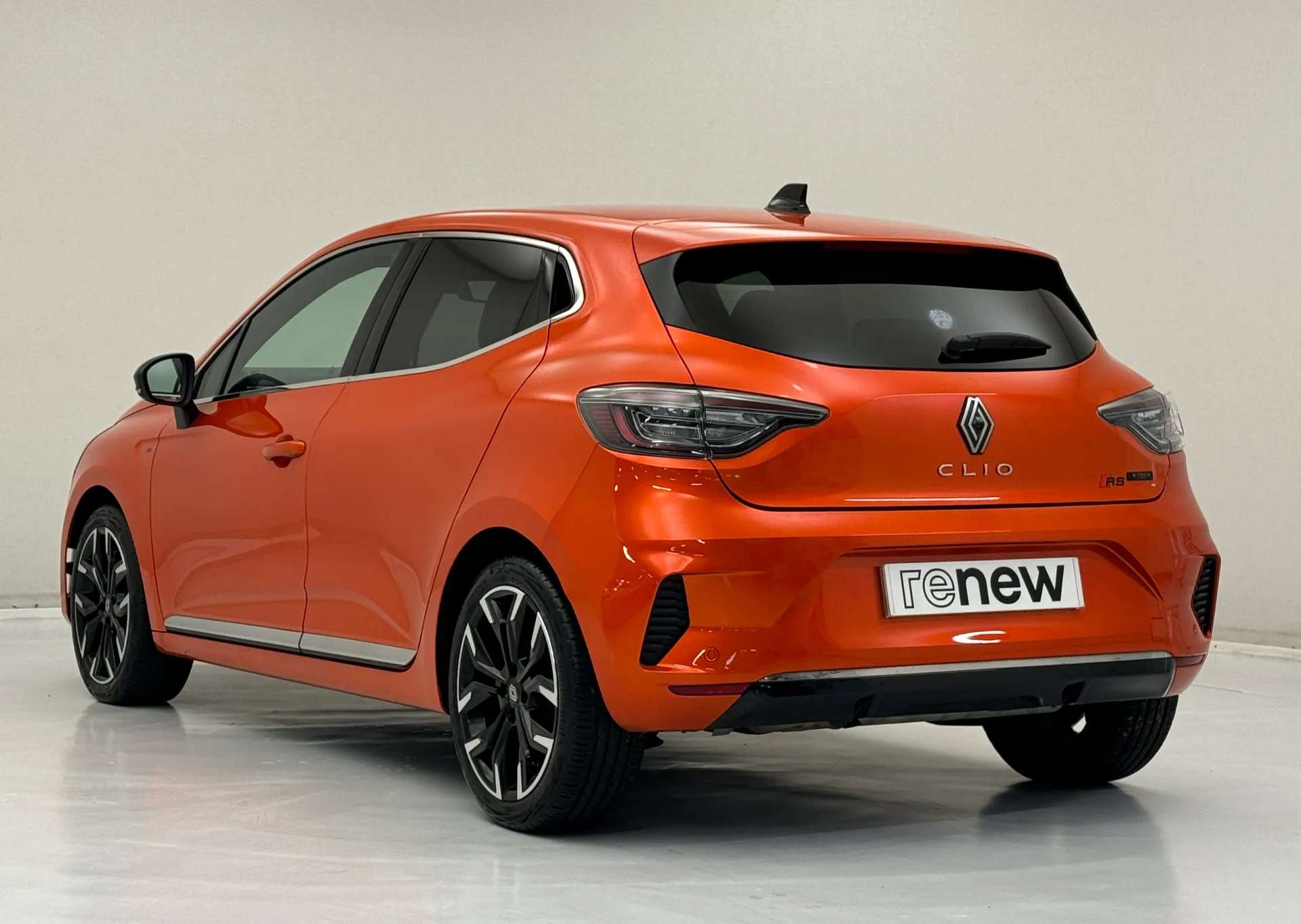 A 2024 RENAULT CLIO 1.6 E-TECH full hybrid 145 Techno 5dr Auto A 2024 RENAULT CLIO 1.6 E-TECH full hybrid 145 Techno 5dr Auto
