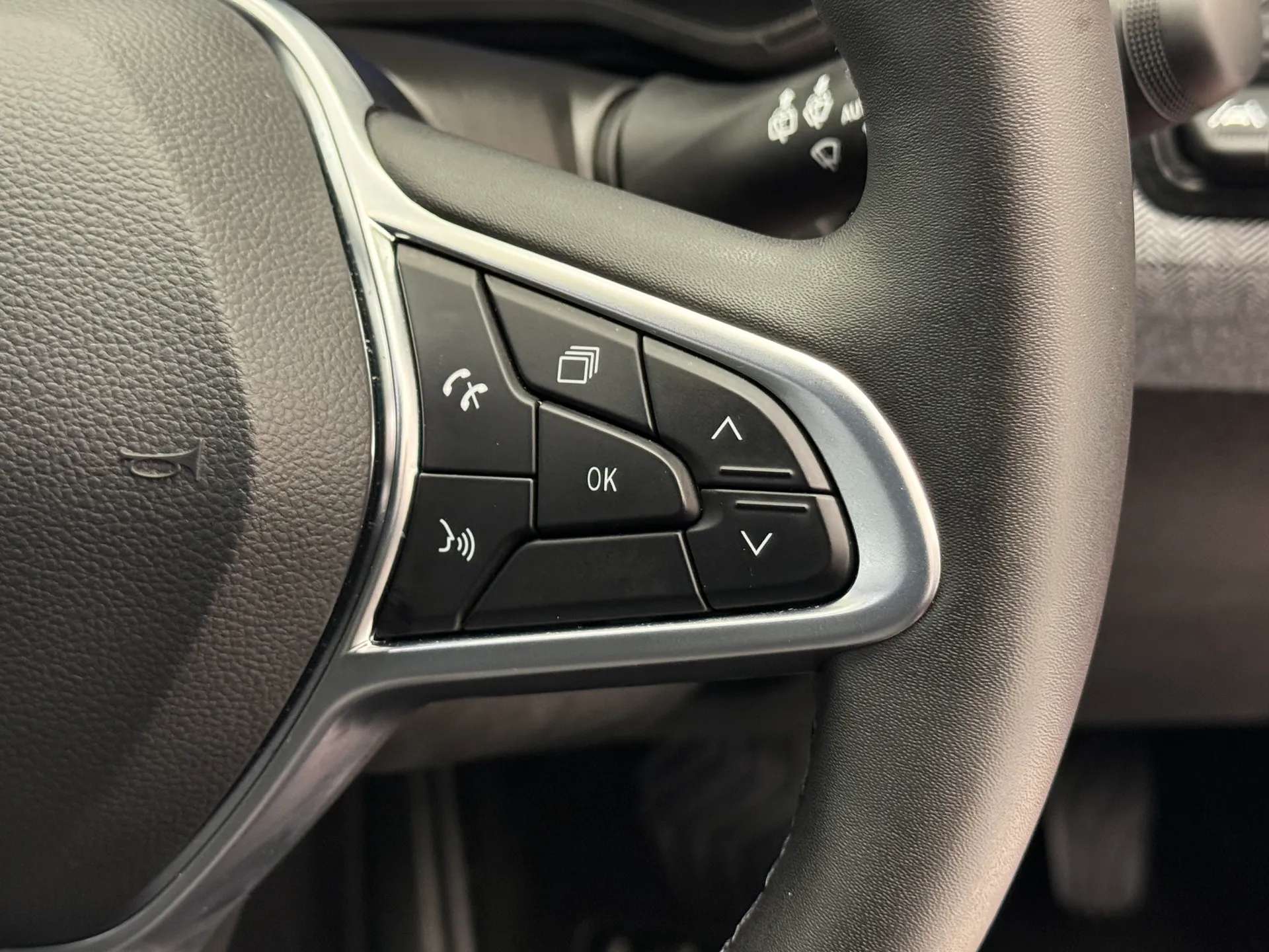 2024 RENAULT CLIO 2024 RENAULT CLIO