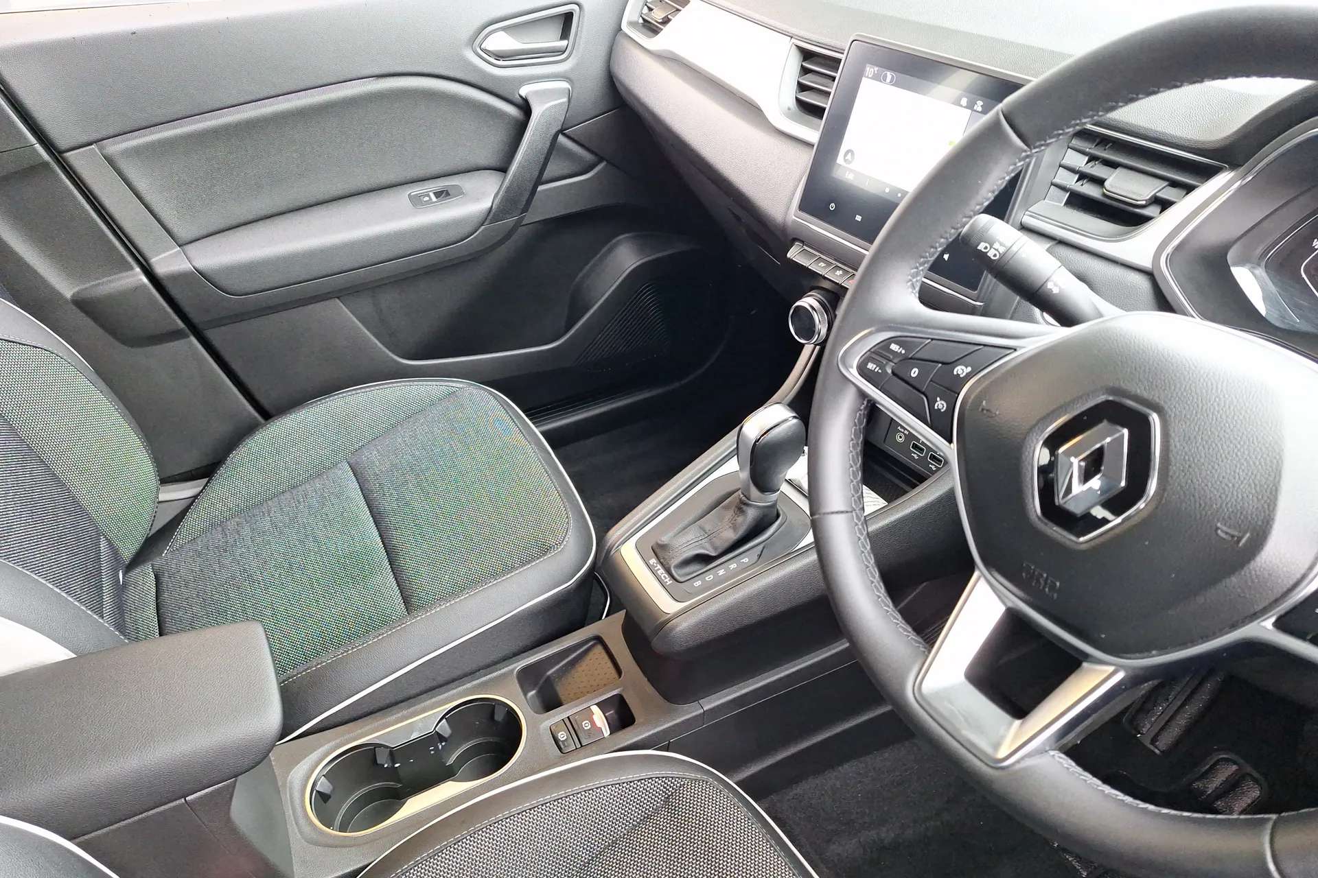 2022 RENAULT CAPTUR 2022 RENAULT CAPTUR